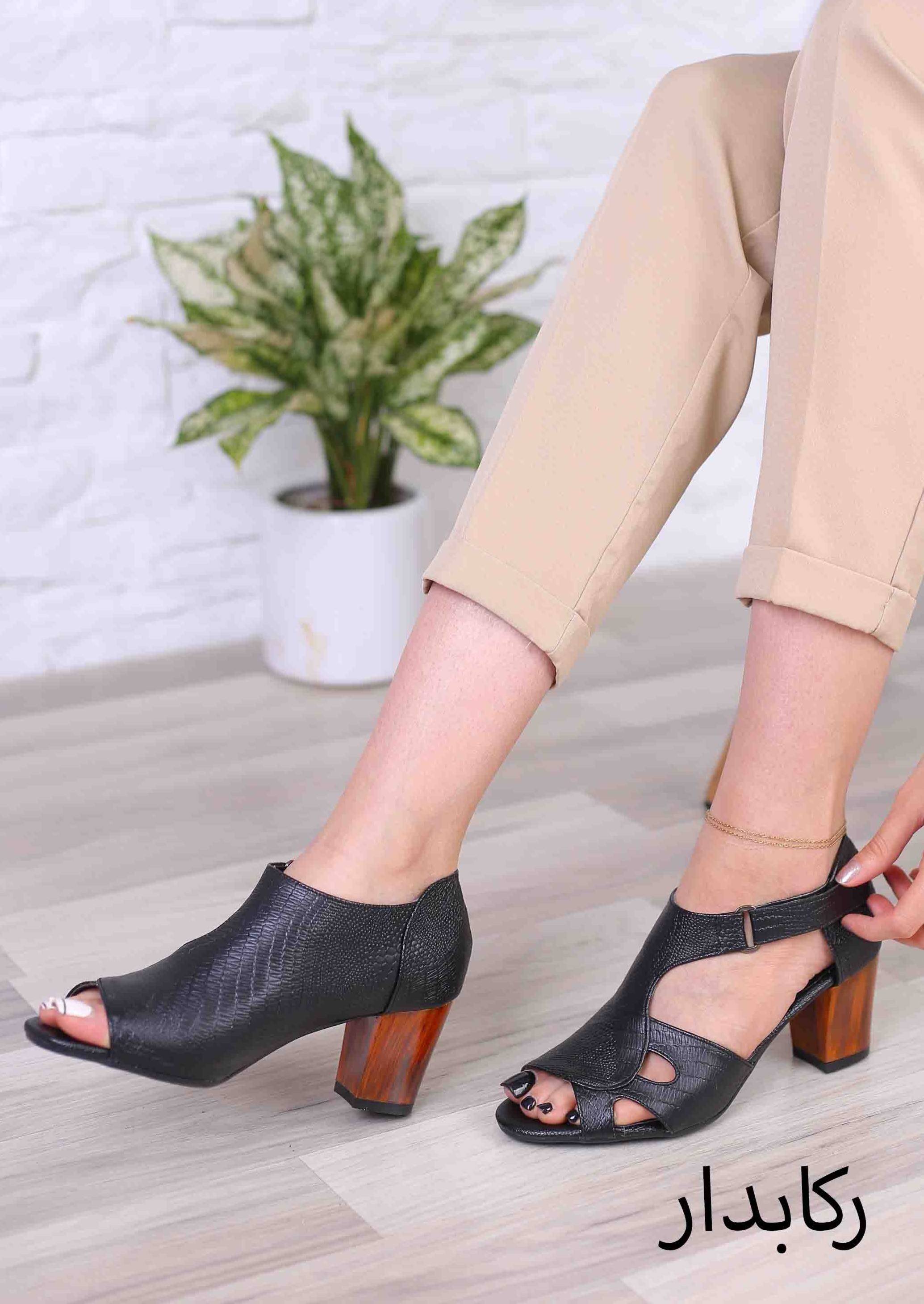 کفش چرم زنانه پرسنلی چوبی