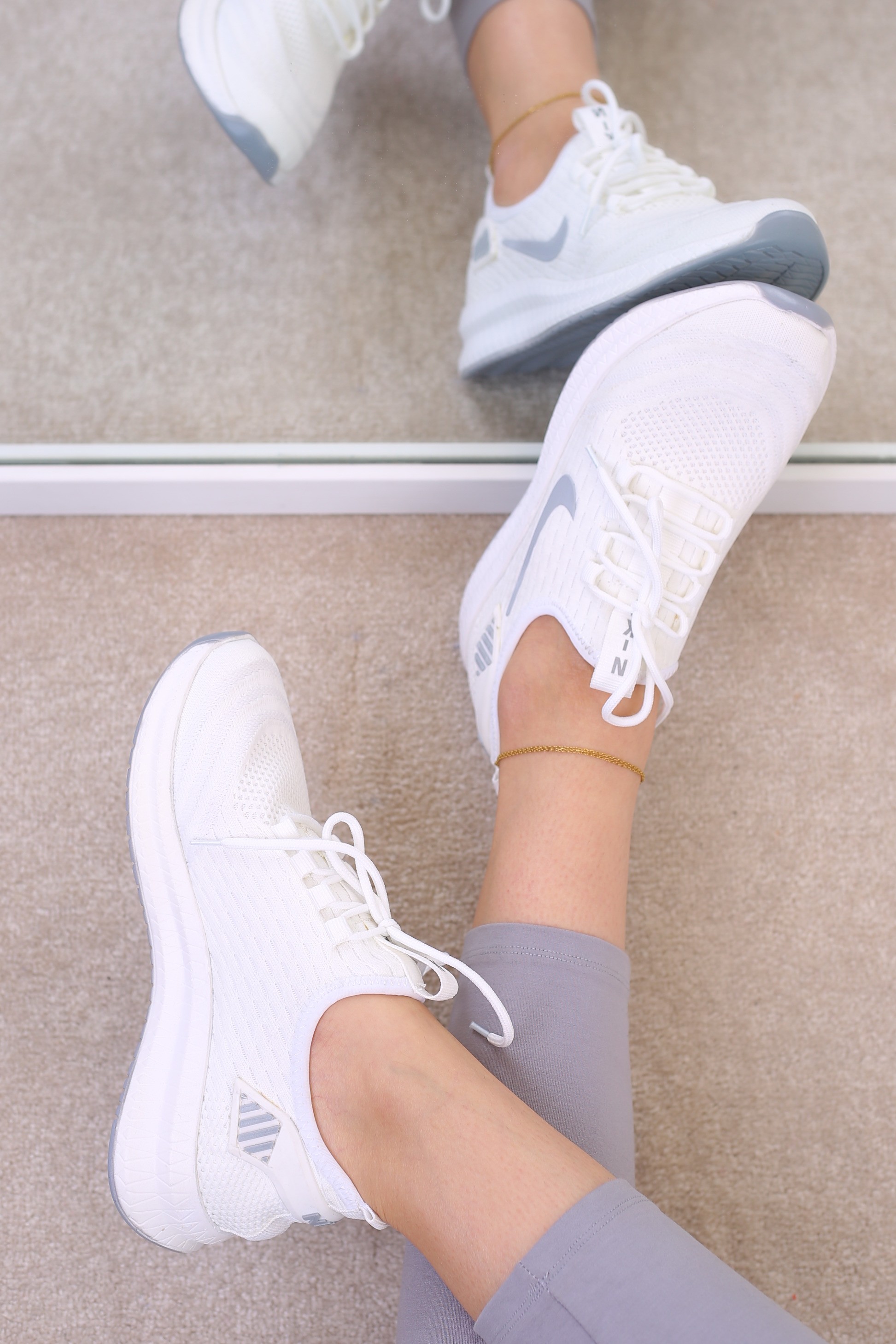 کفش اسپرت زنانه بافتی