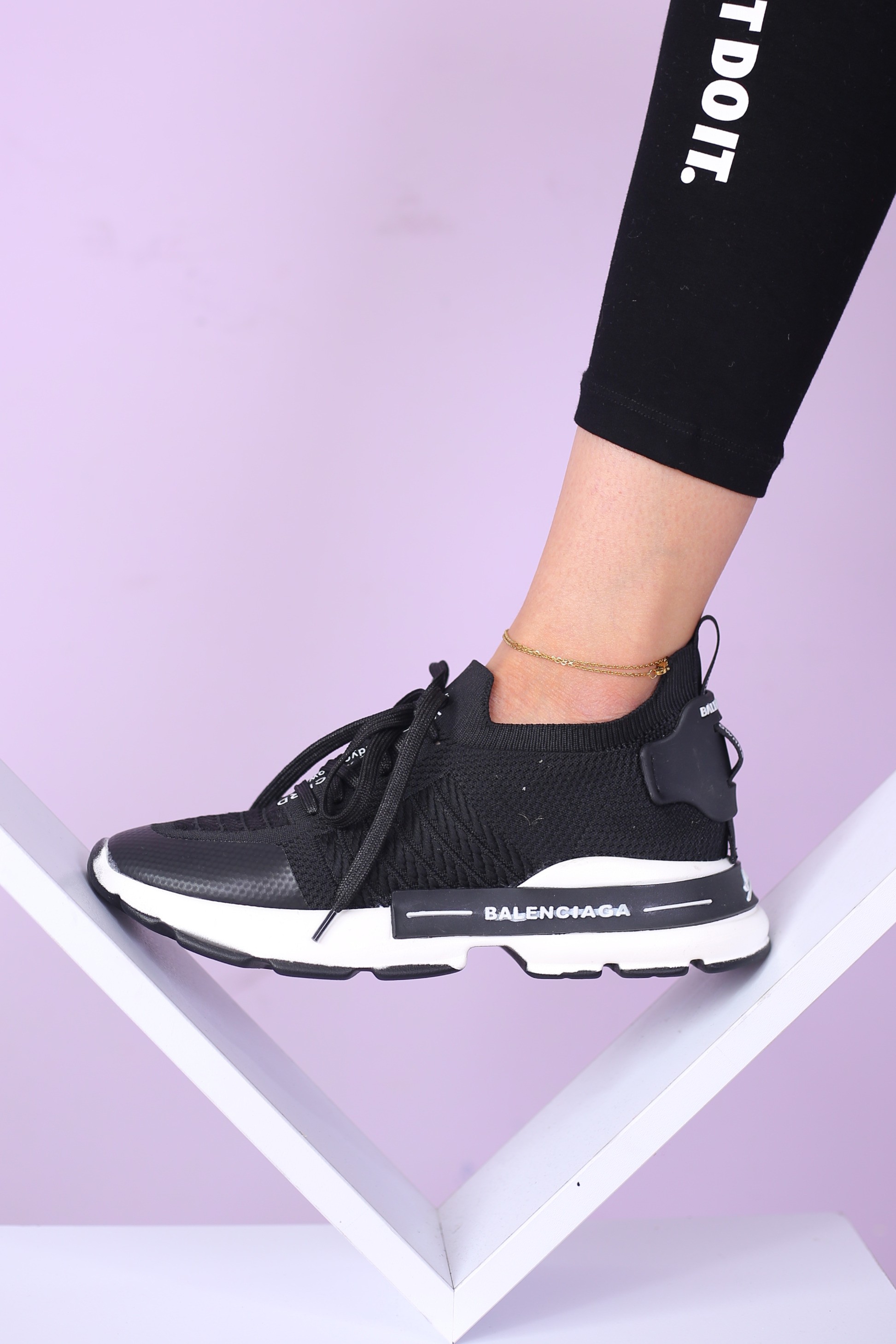 کفش اسپرت زنانه بالنسیاگا