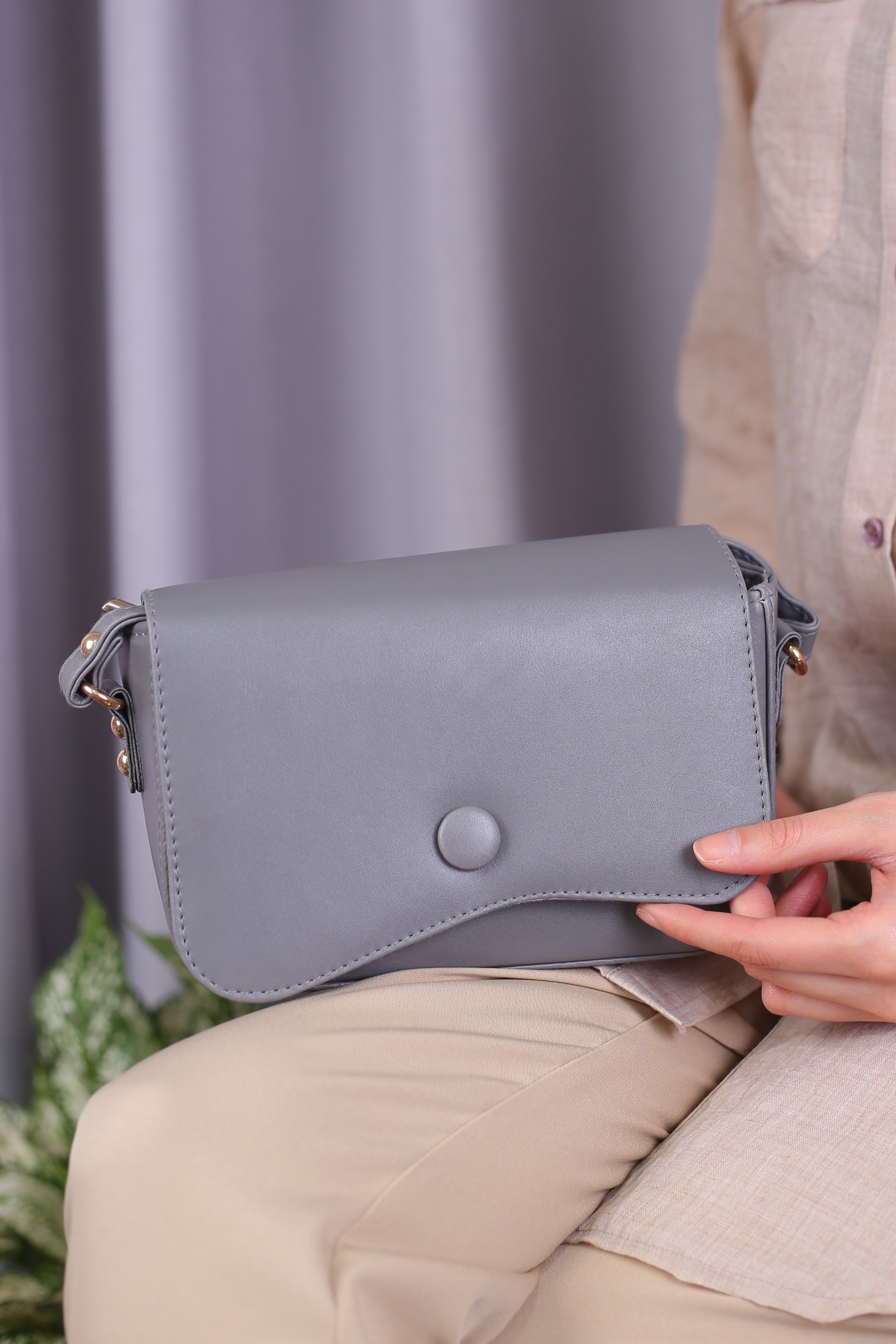 کیف دوشی زنانه کد 24