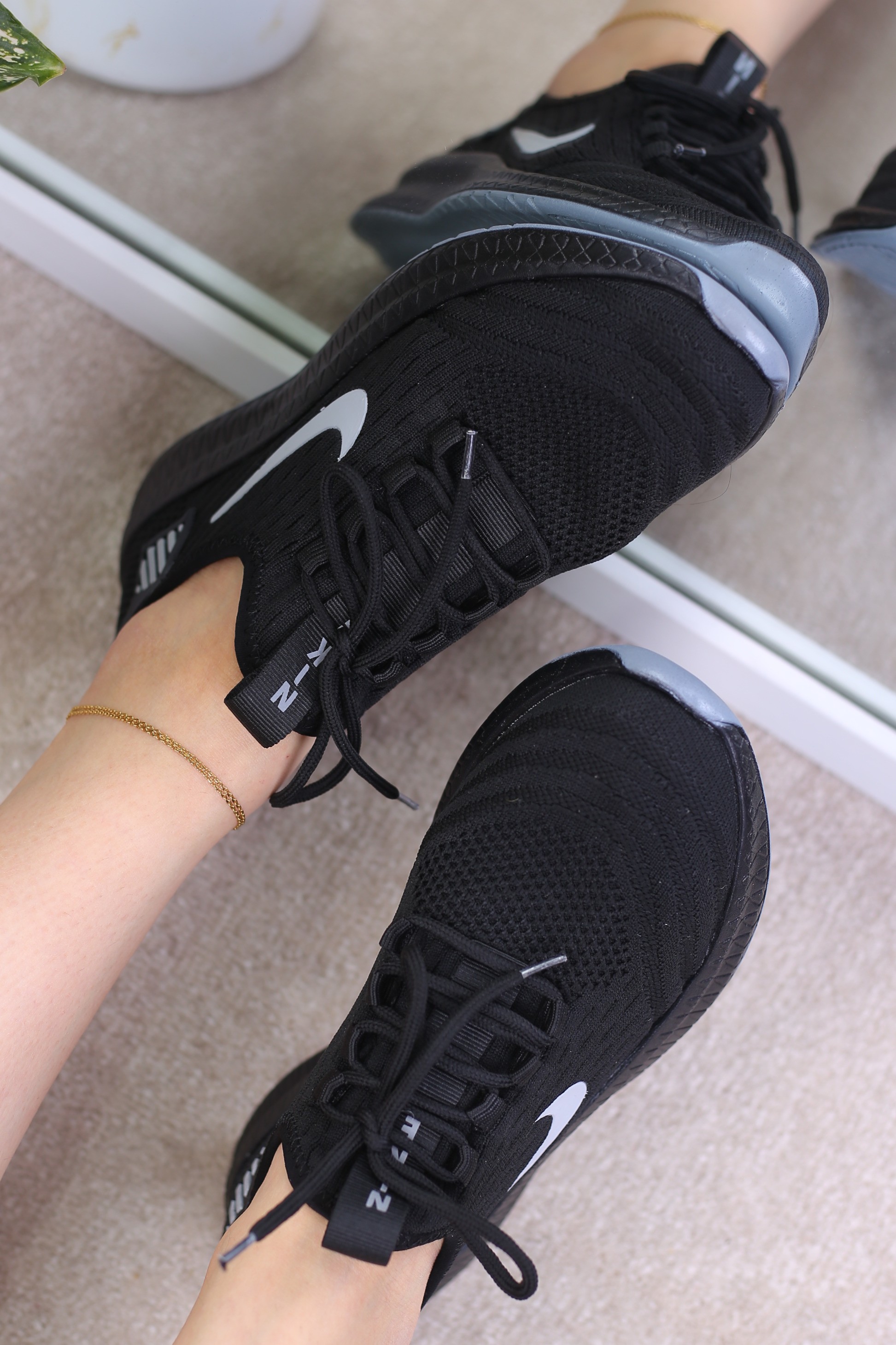 کفش اسپرت زنانه بافتی