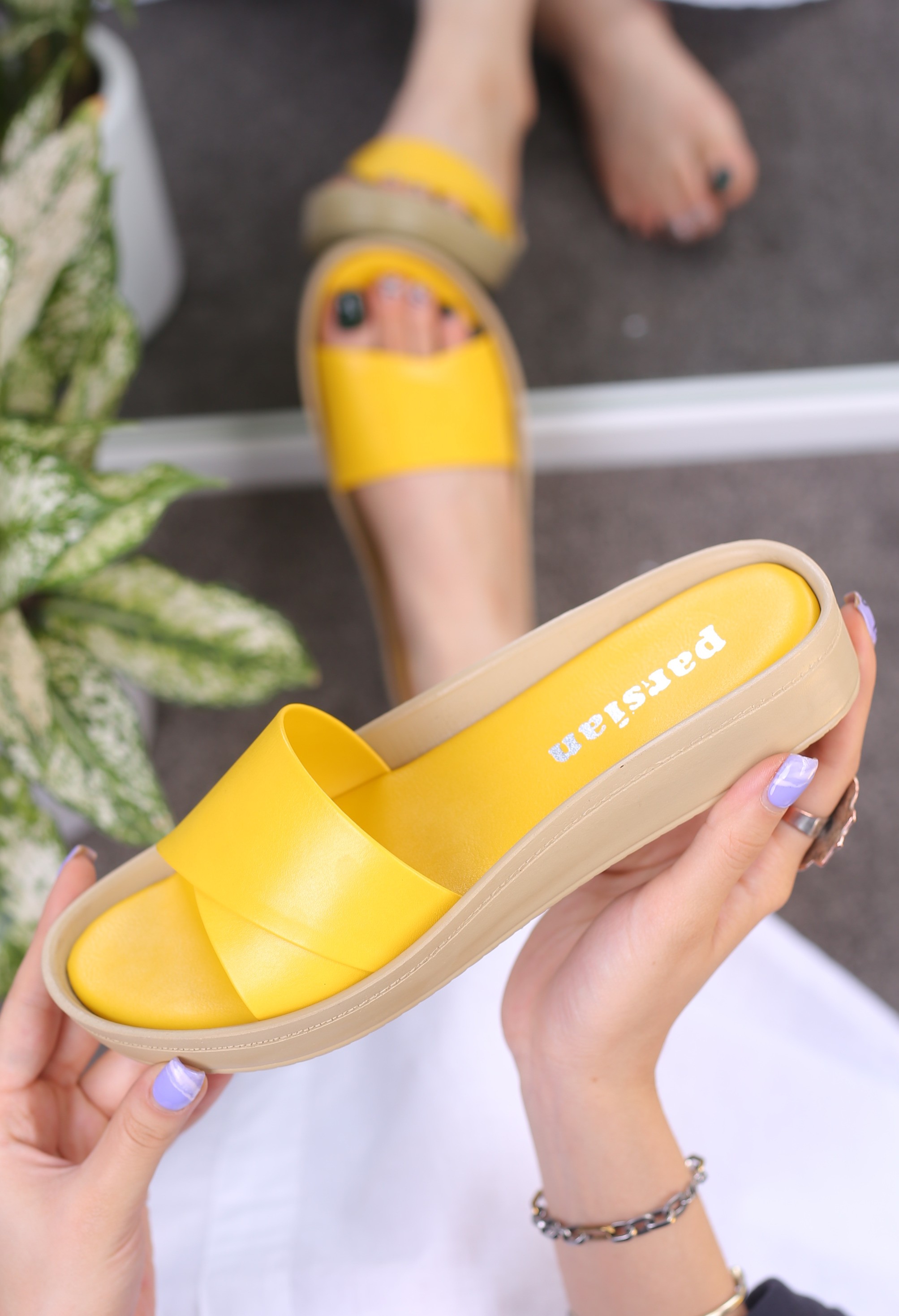 کفش صندل زنانه روفرشی پاکتی پارس