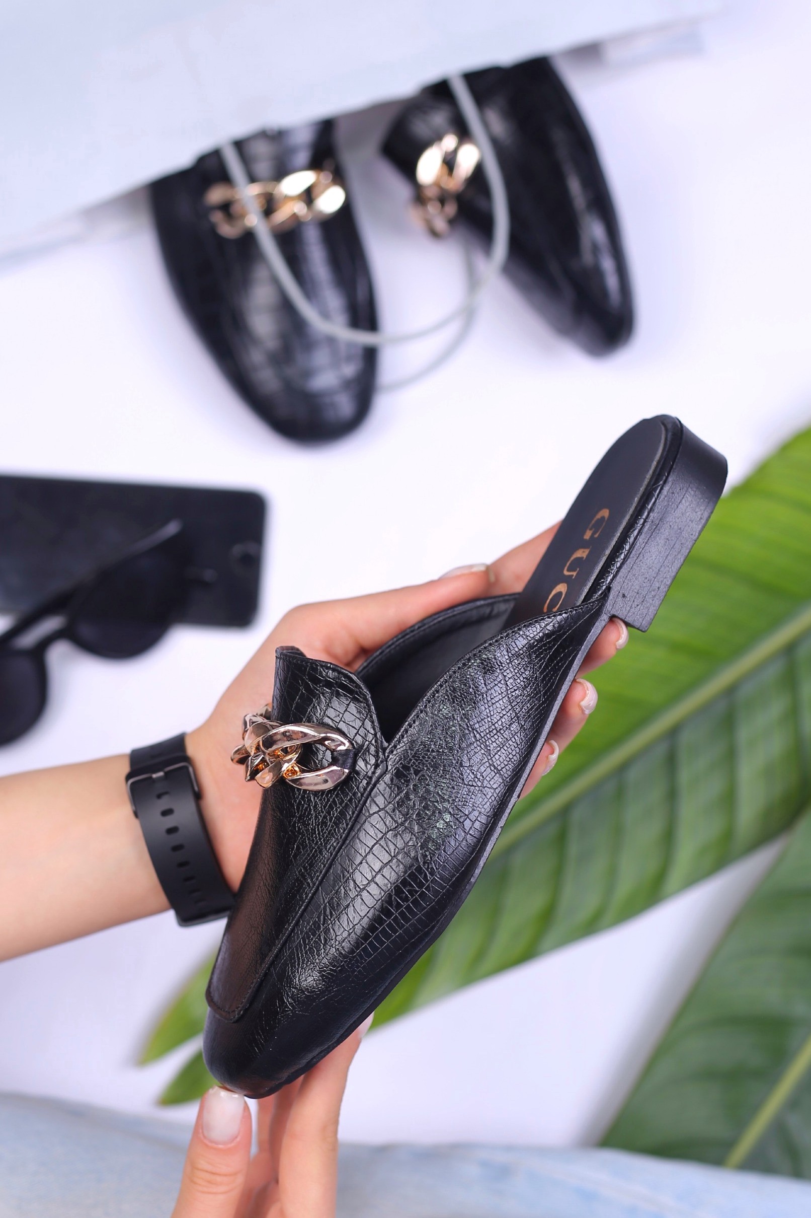 کفش صندل زنانه جلو بسته تابستانی گوچی کارتیر