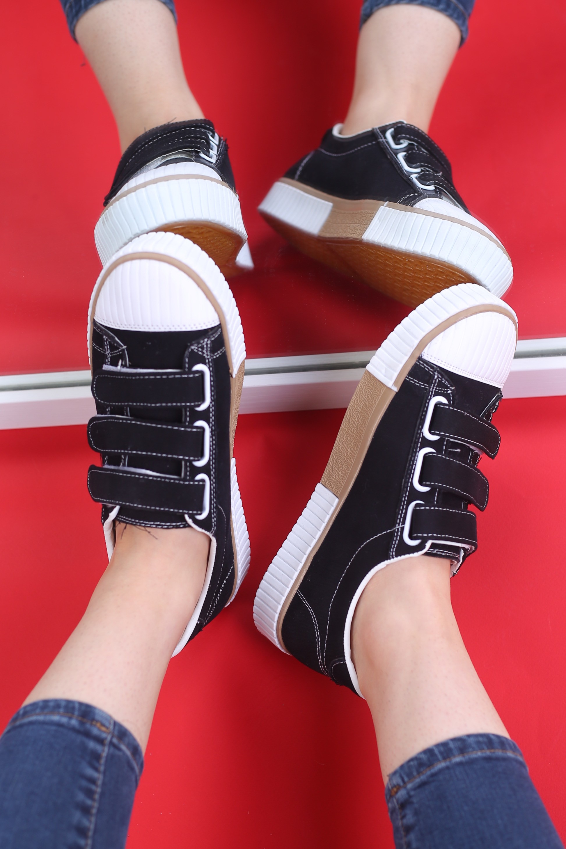 کفش اسپرت زنانه ونس لورا