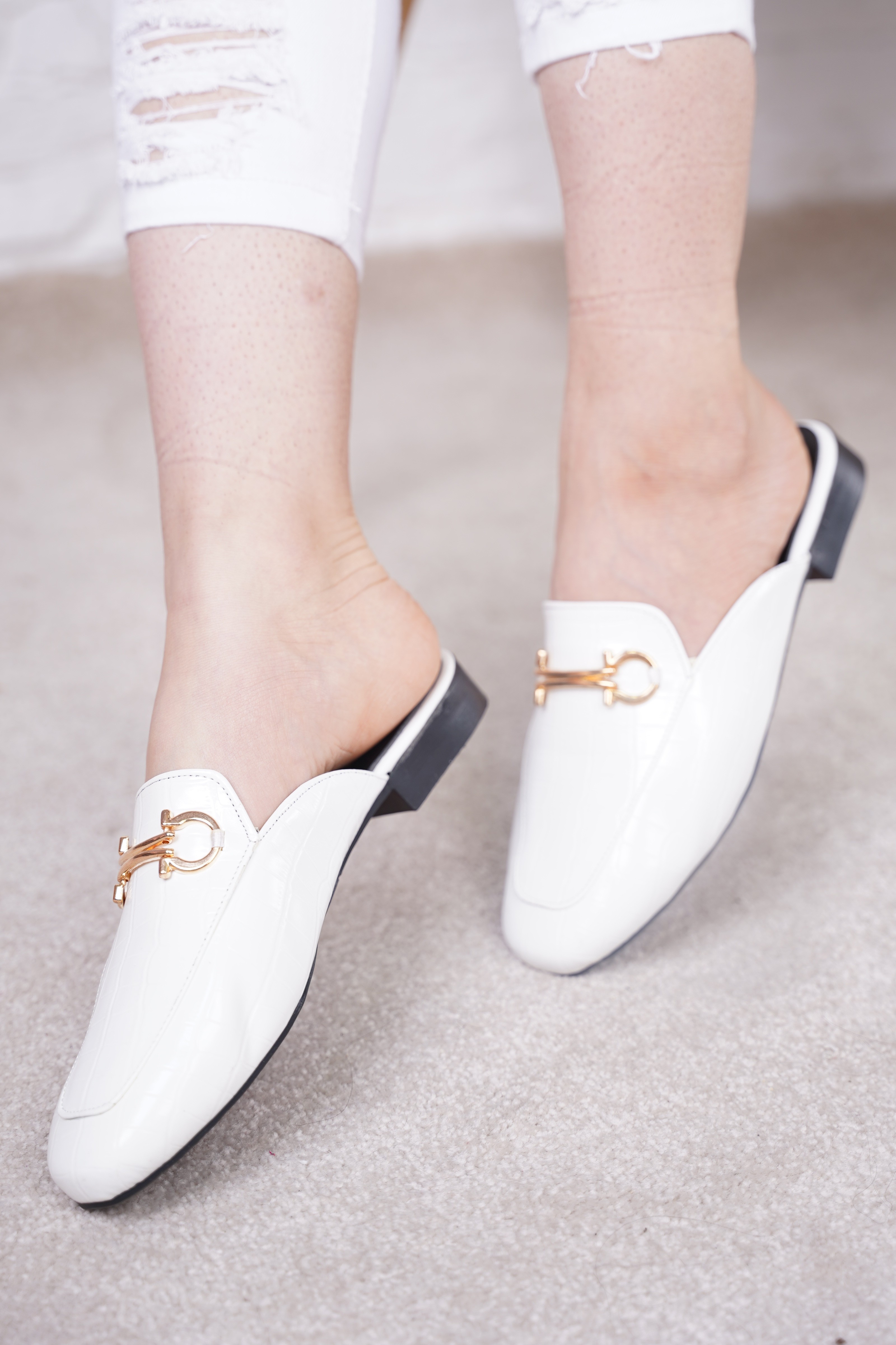 کفش صندل زنانه روفرشی جلو بسته گوچی