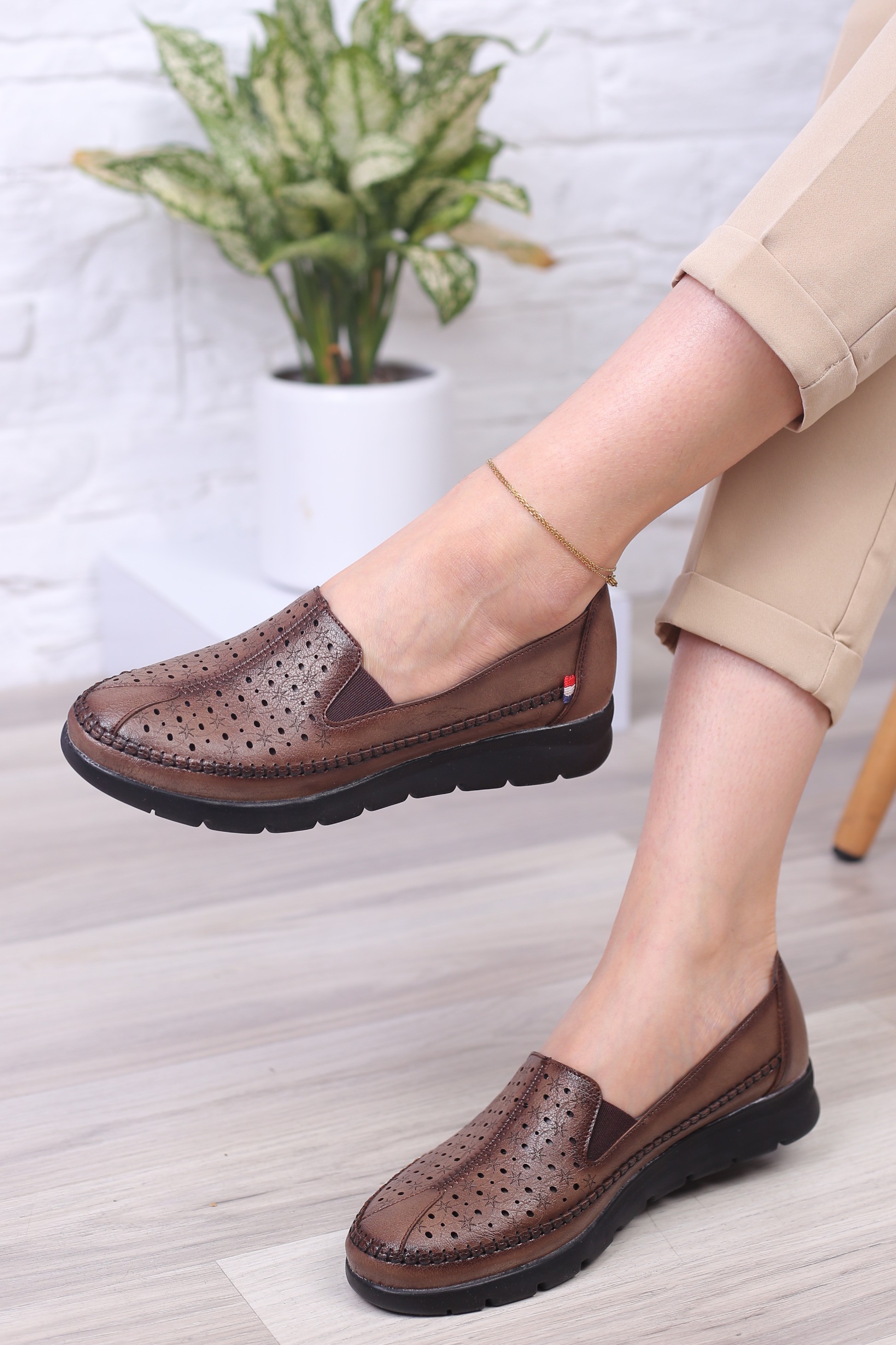 کفش پرسنلی زنانه شقایق