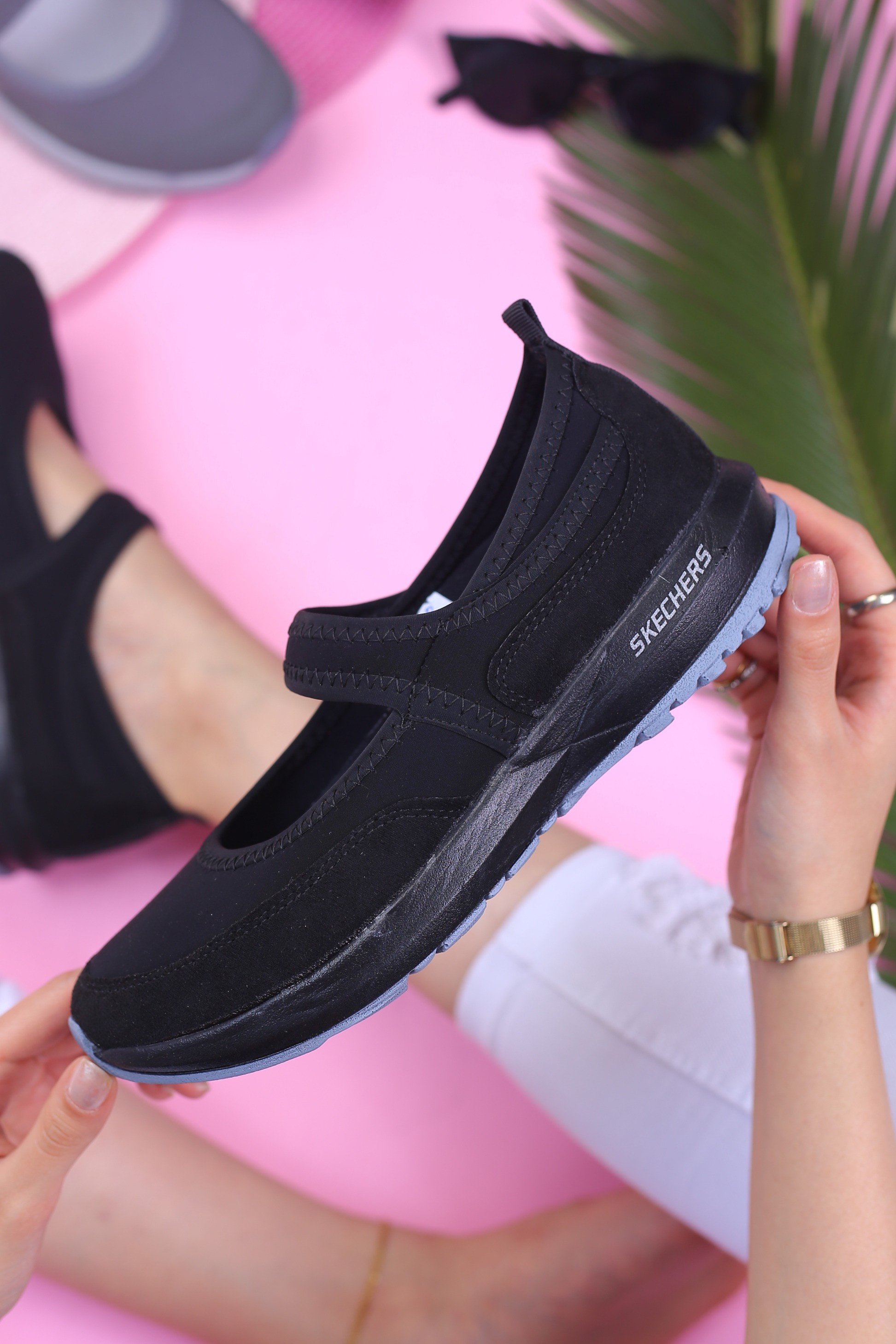 کفش اسپرت زنانه اسکیچرز عروسکی کد210