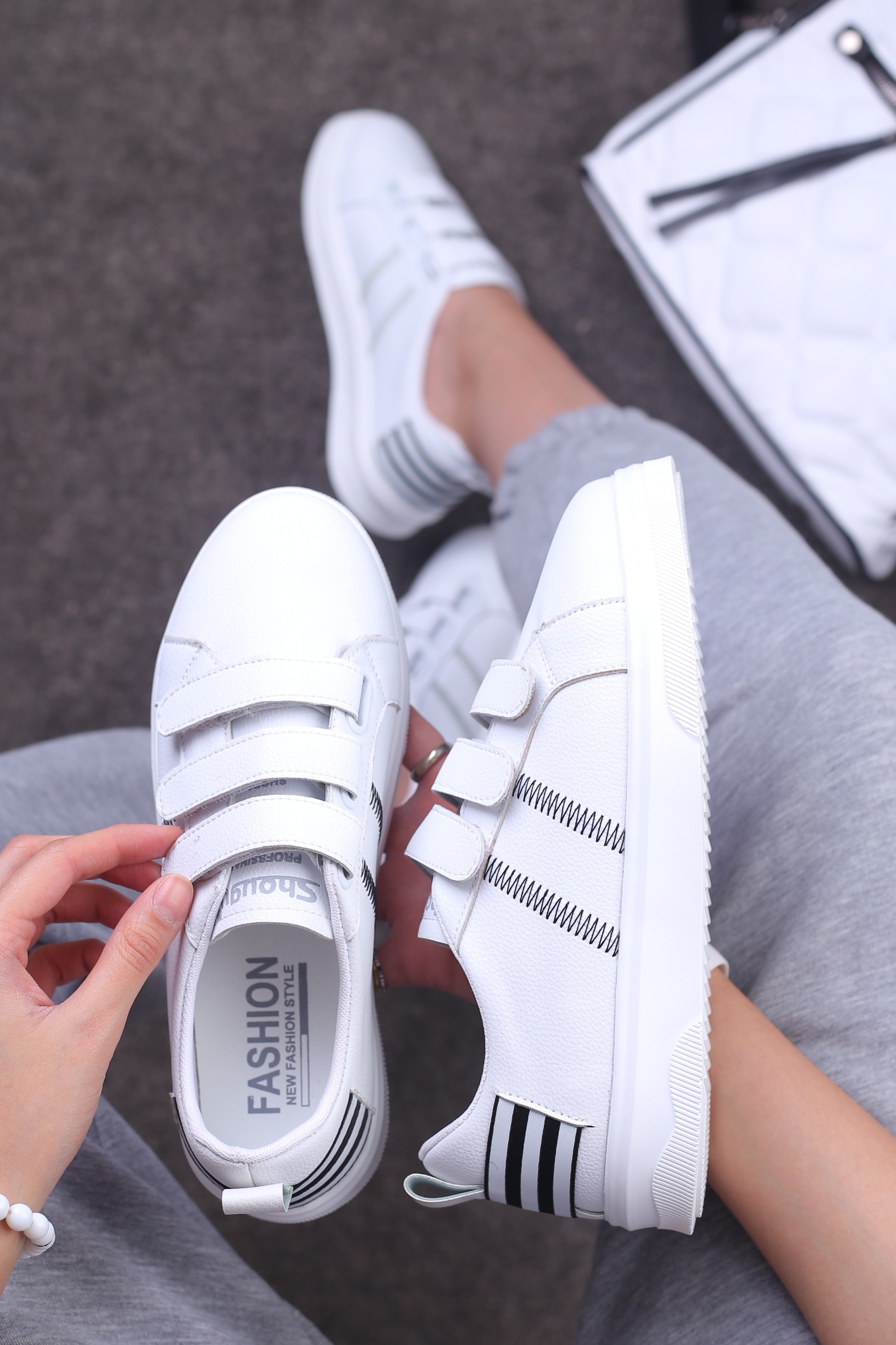 کفش اسپرت زنانه نیلو