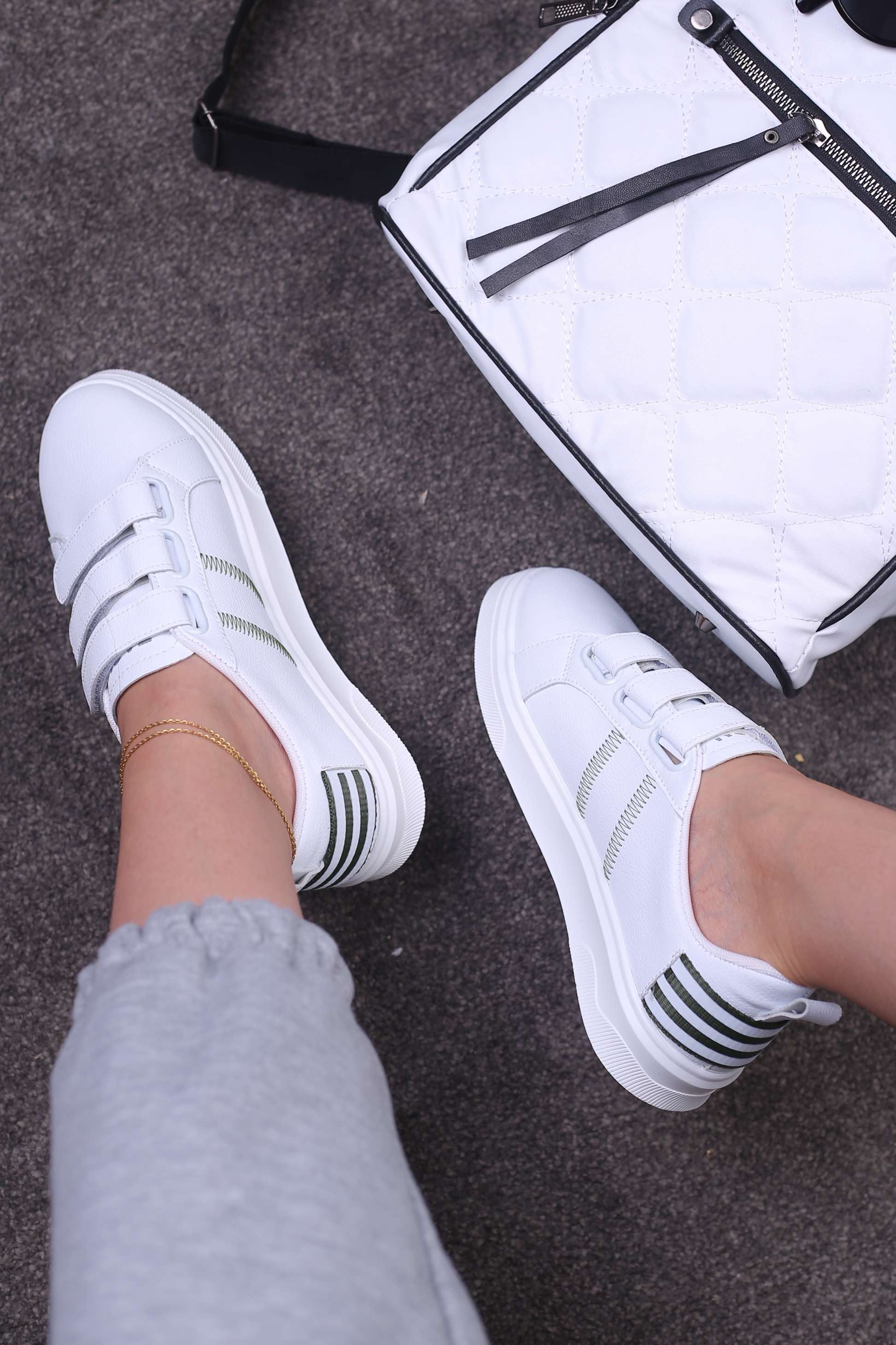 کفش اسپرت زنانه نیلو