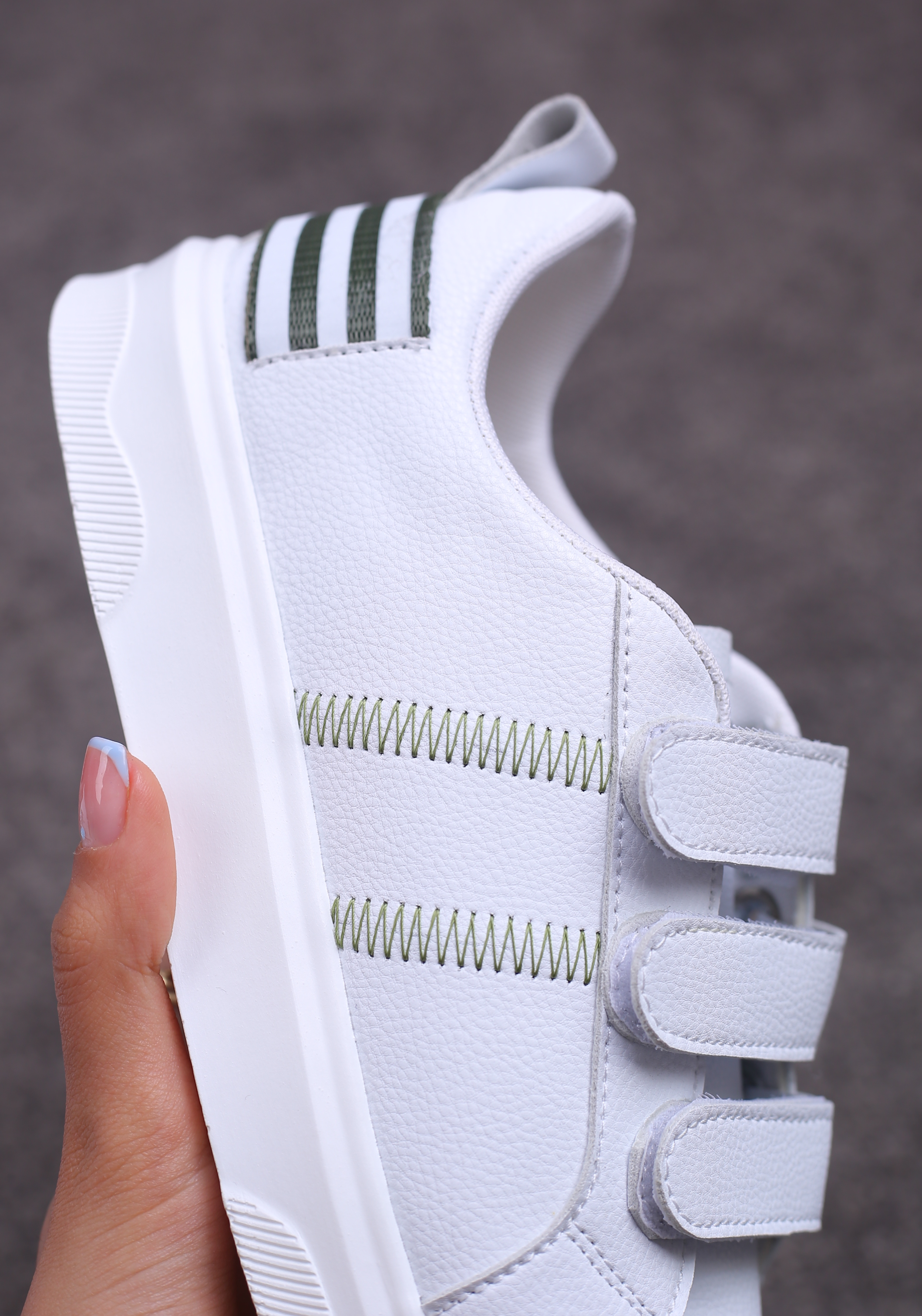 کفش اسپرت زنانه نیلو