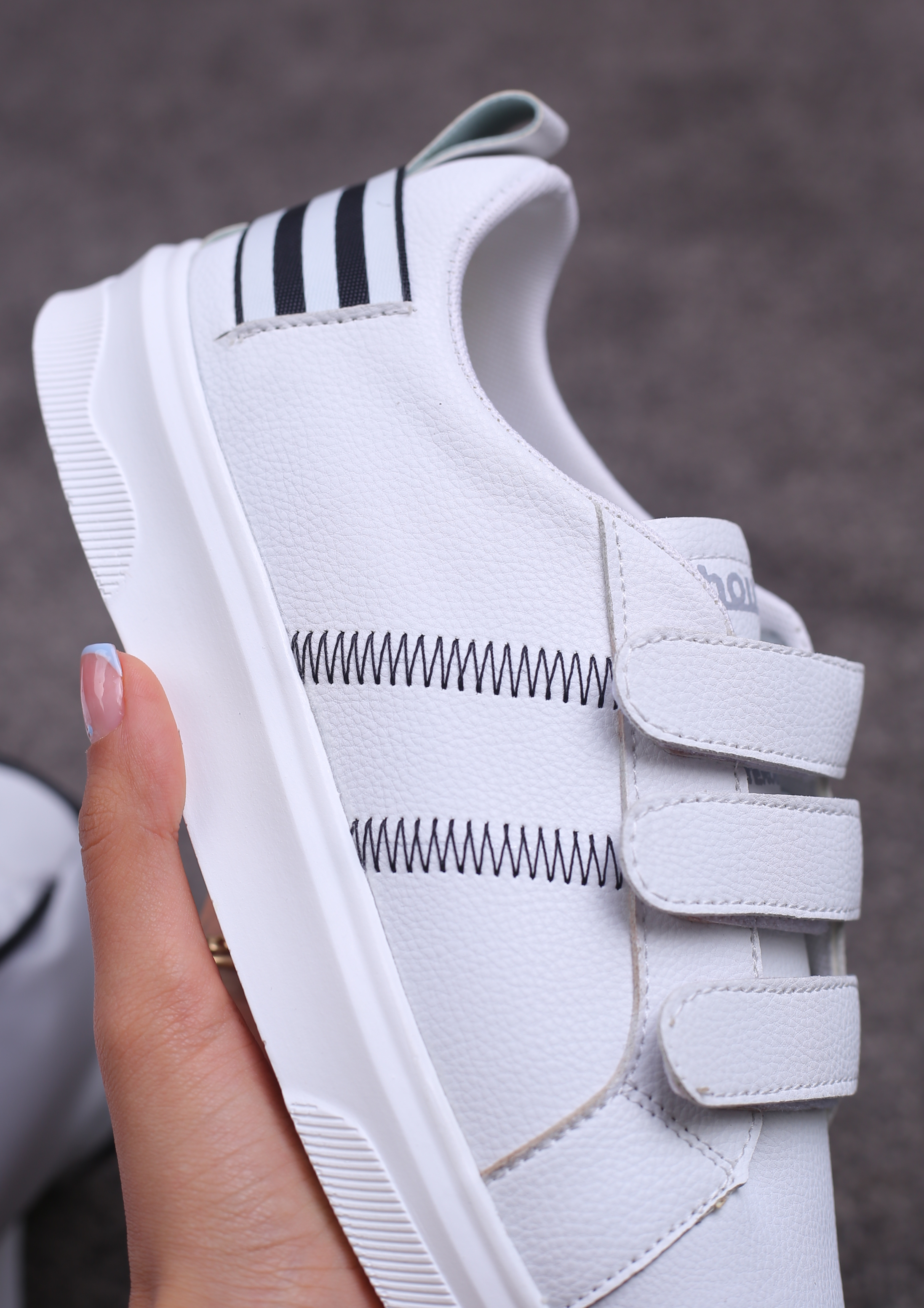 کفش اسپرت زنانه نیلو