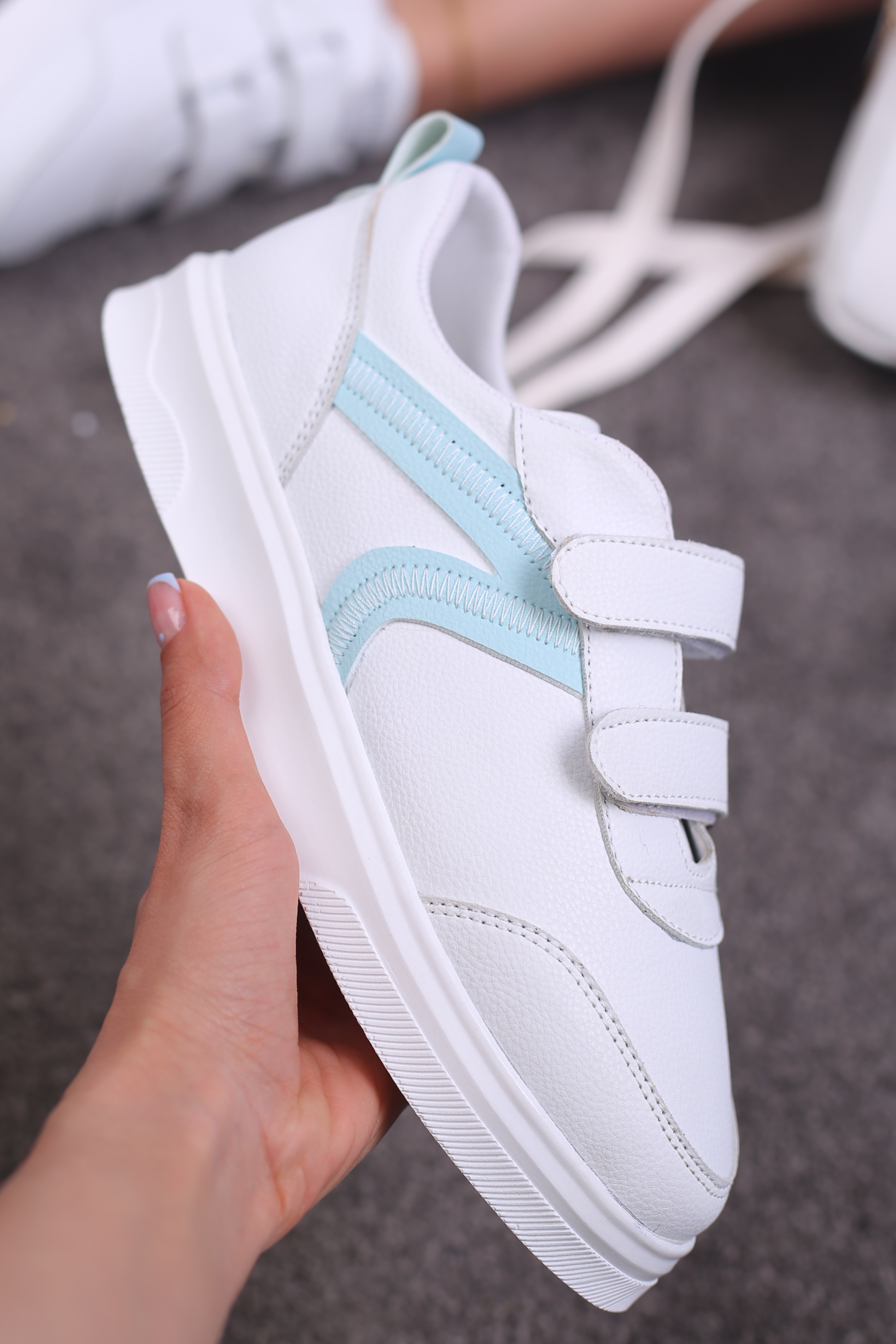 کفش اسپرت زنانه رامان