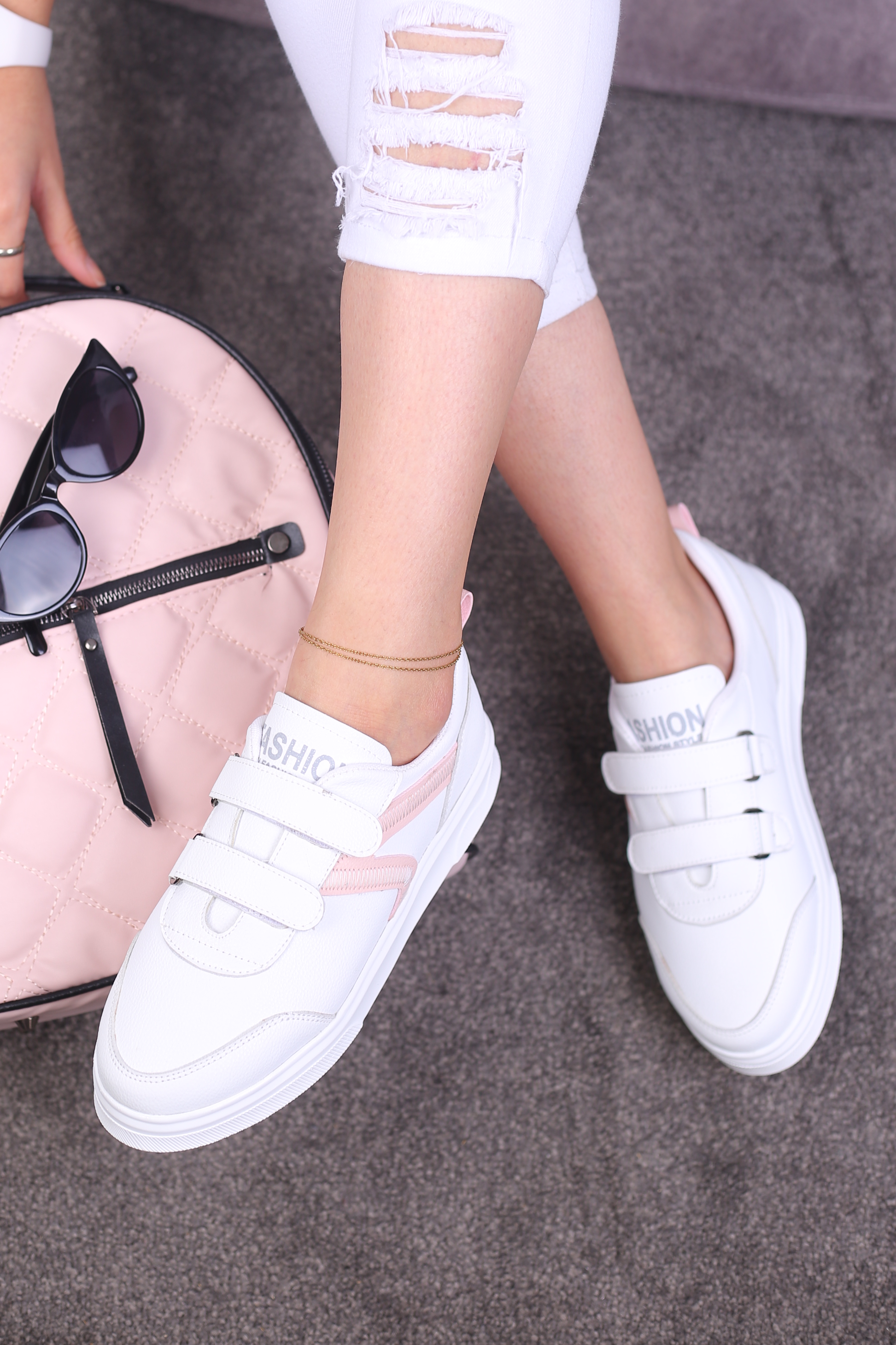 کفش اسپرت زنانه رامان