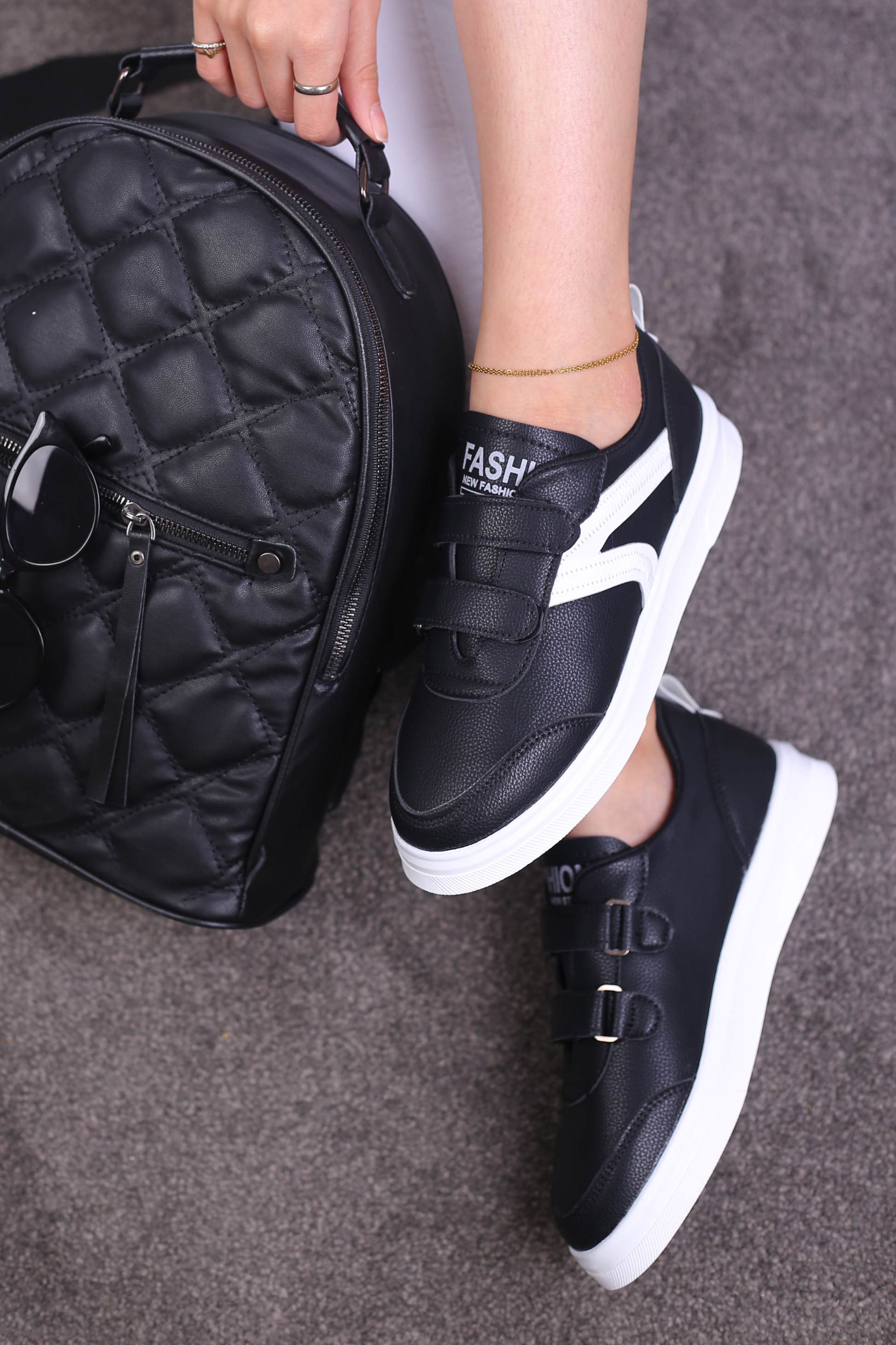 کفش اسپرت زنانه رامان