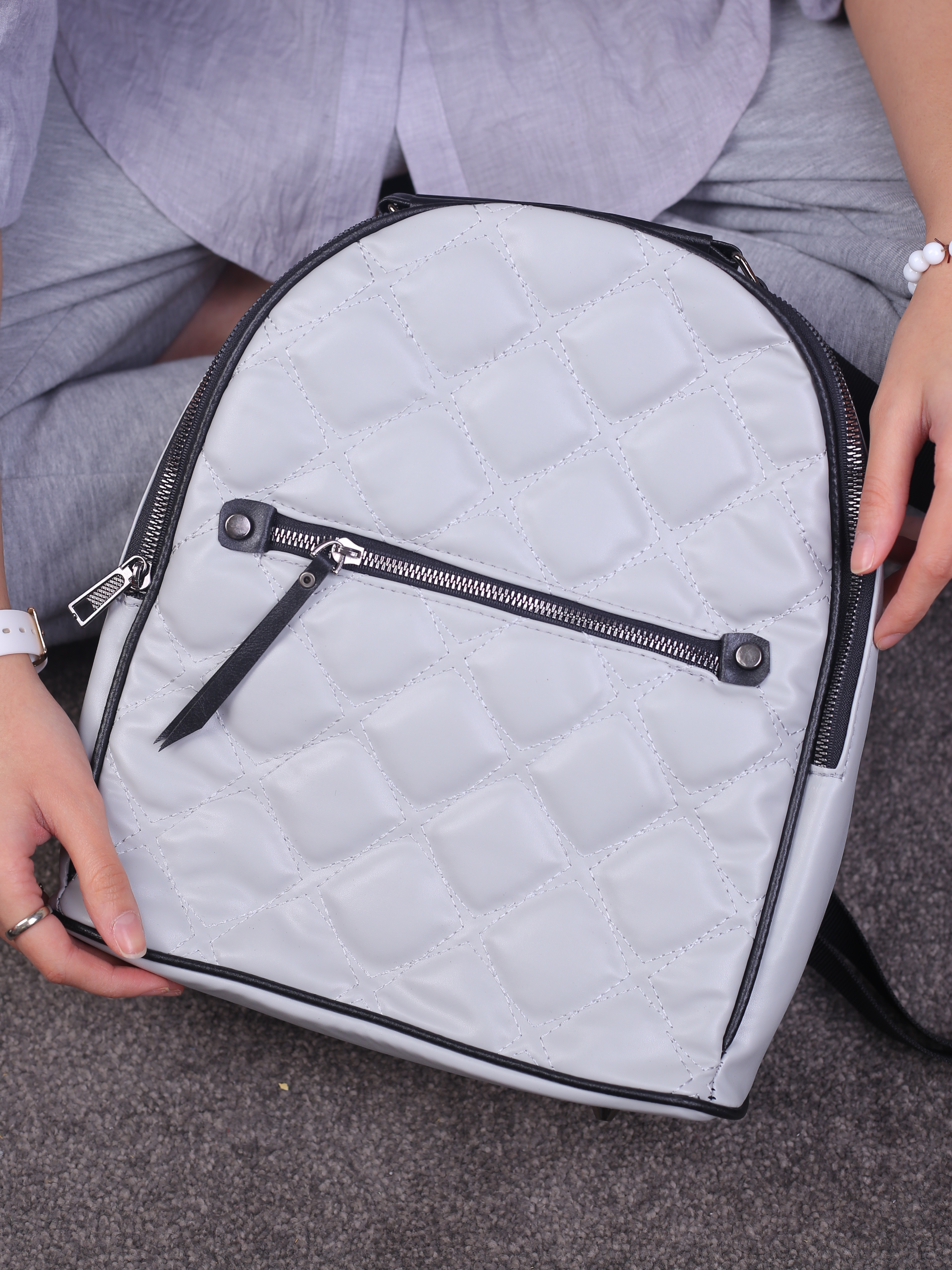 کیف کوله 1300