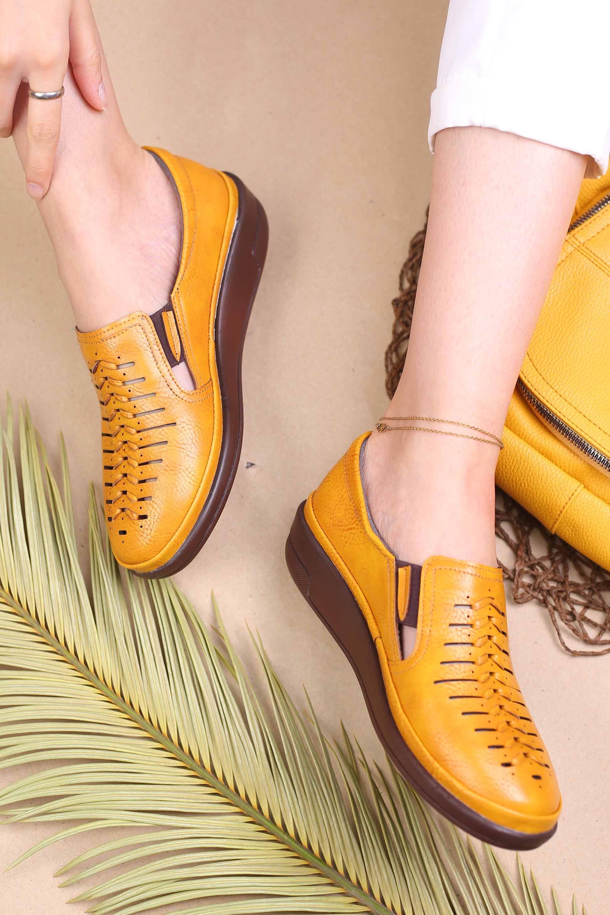 کفش پرسنلی زنانه شایکا 4568