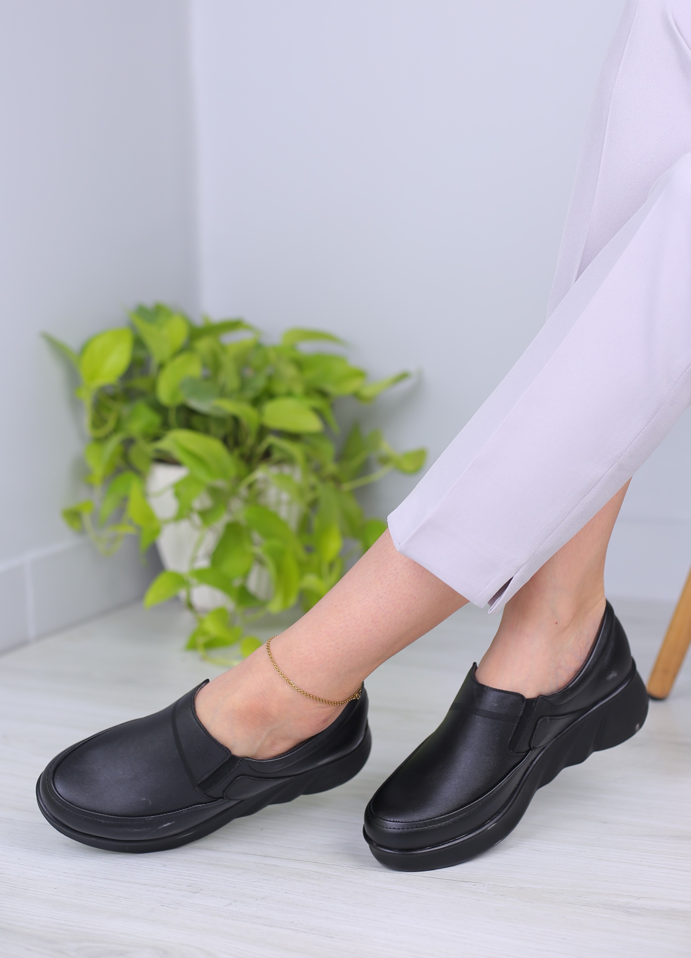 کفش پرسنلی زنانه دانژه