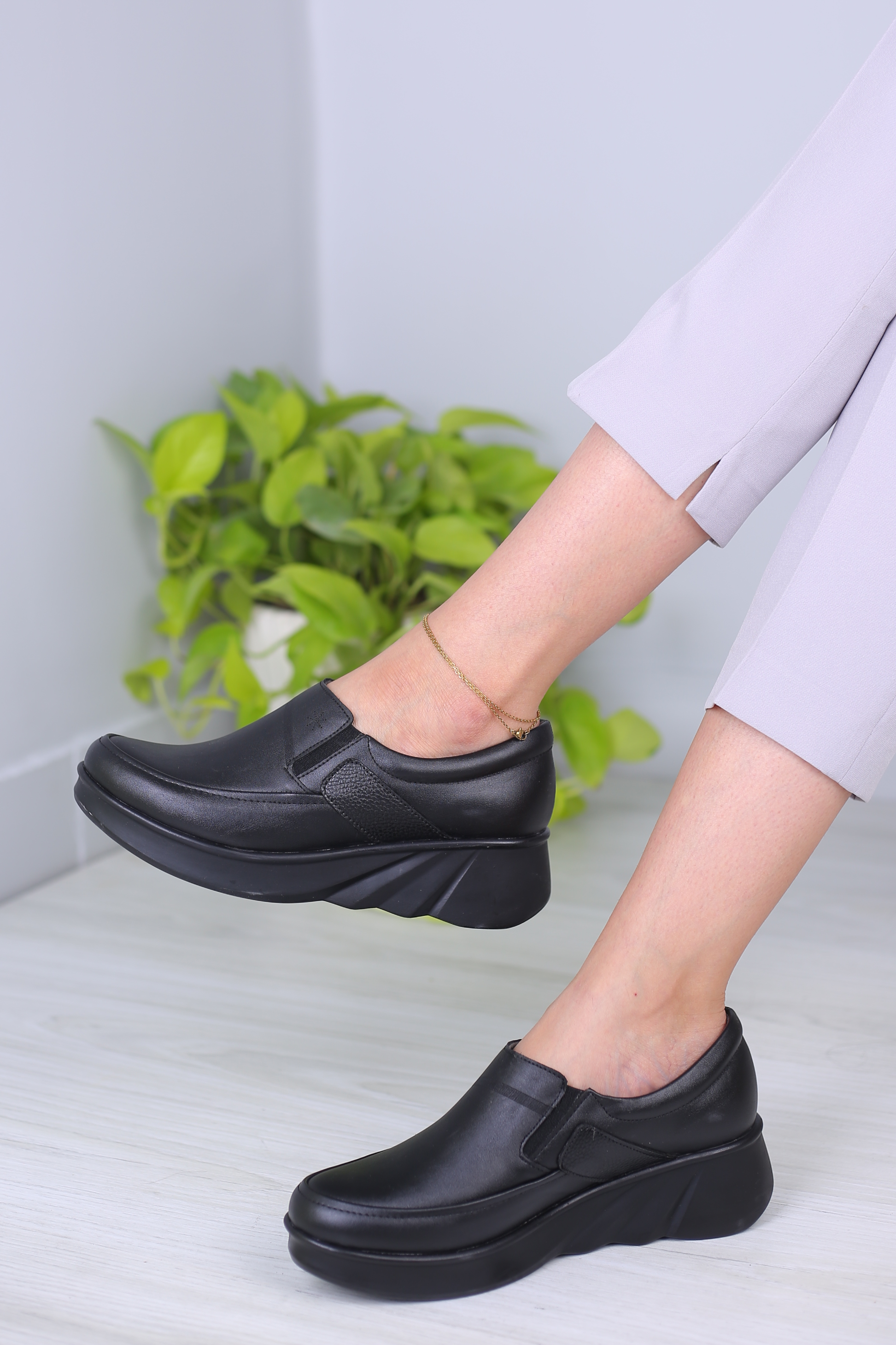 کفش پرسنلی زنانه دانژه