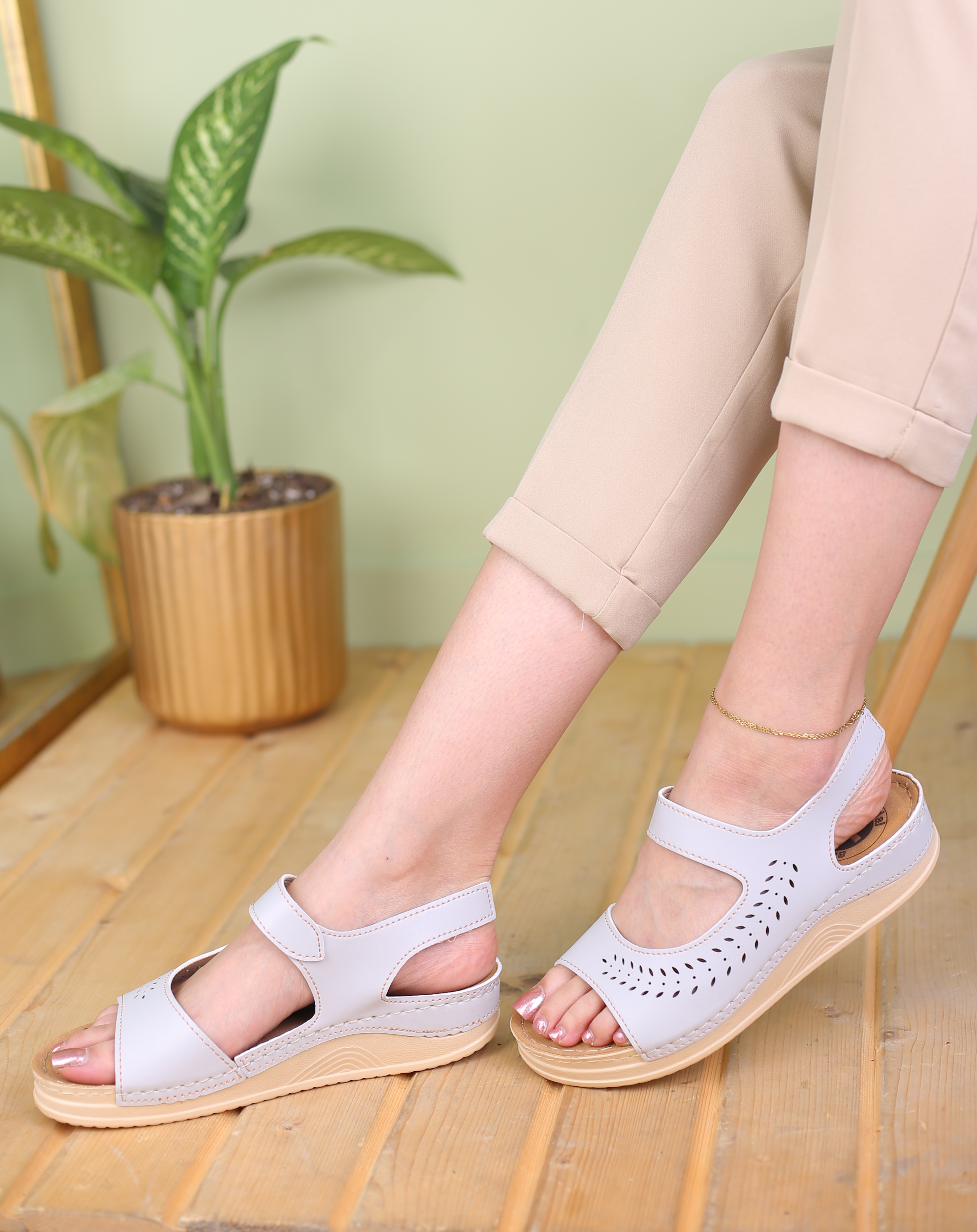 کفش صندل رکابدار زنانه طبی ساتیا