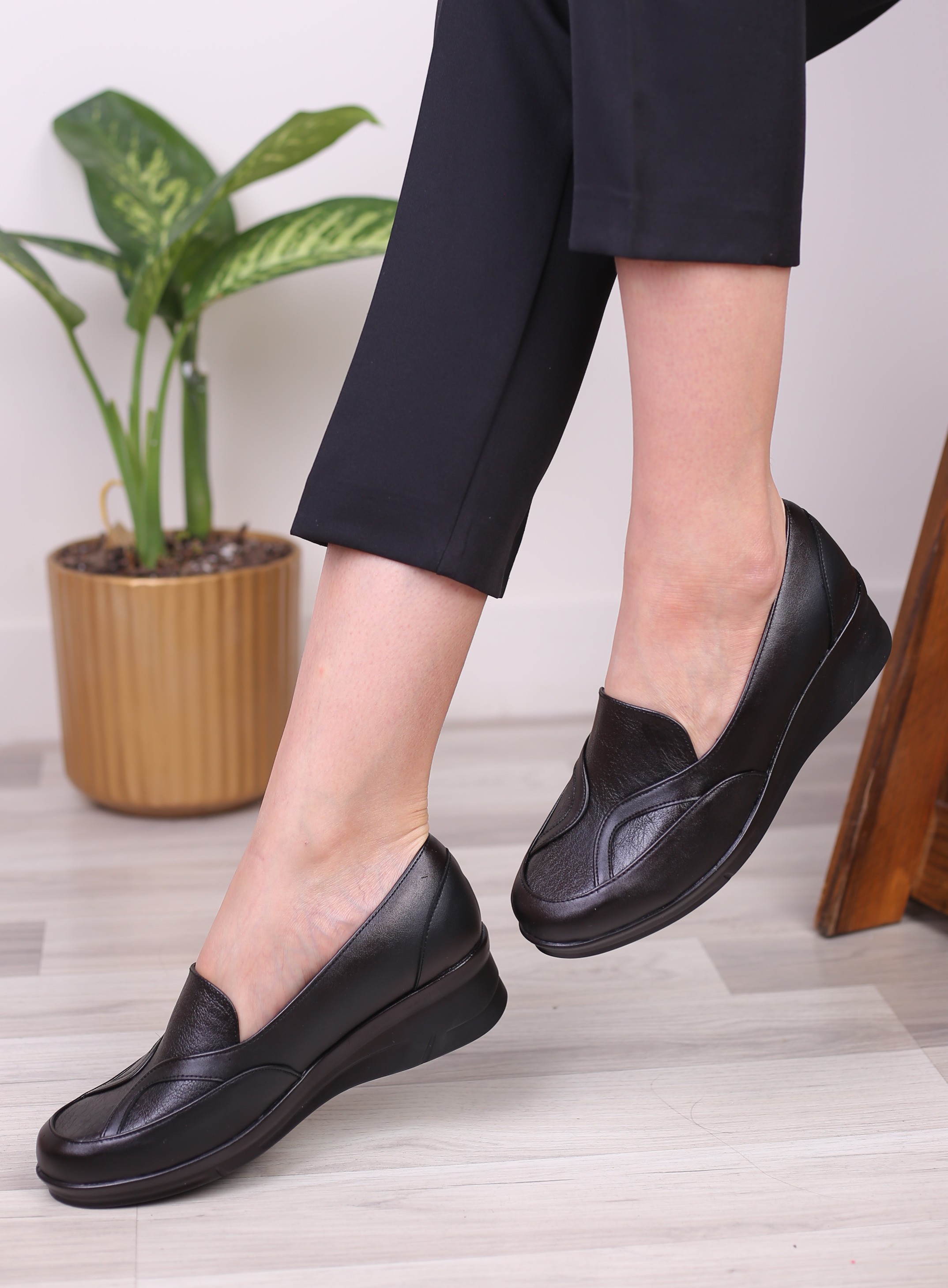 کفش پرسنلی زنانه طبی دخت بلند