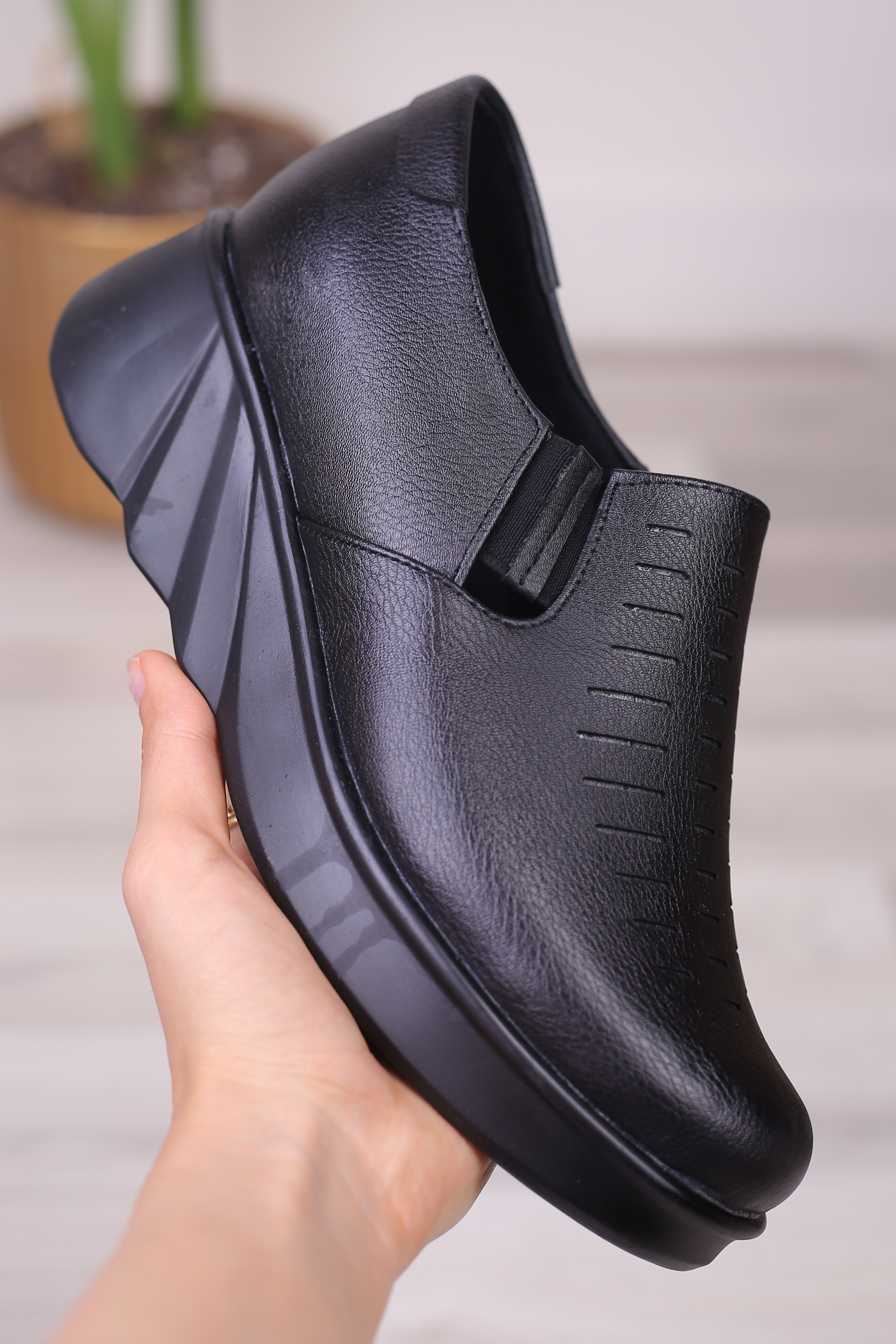 کفش پرسنلی زنانه طبی دارا شاتل