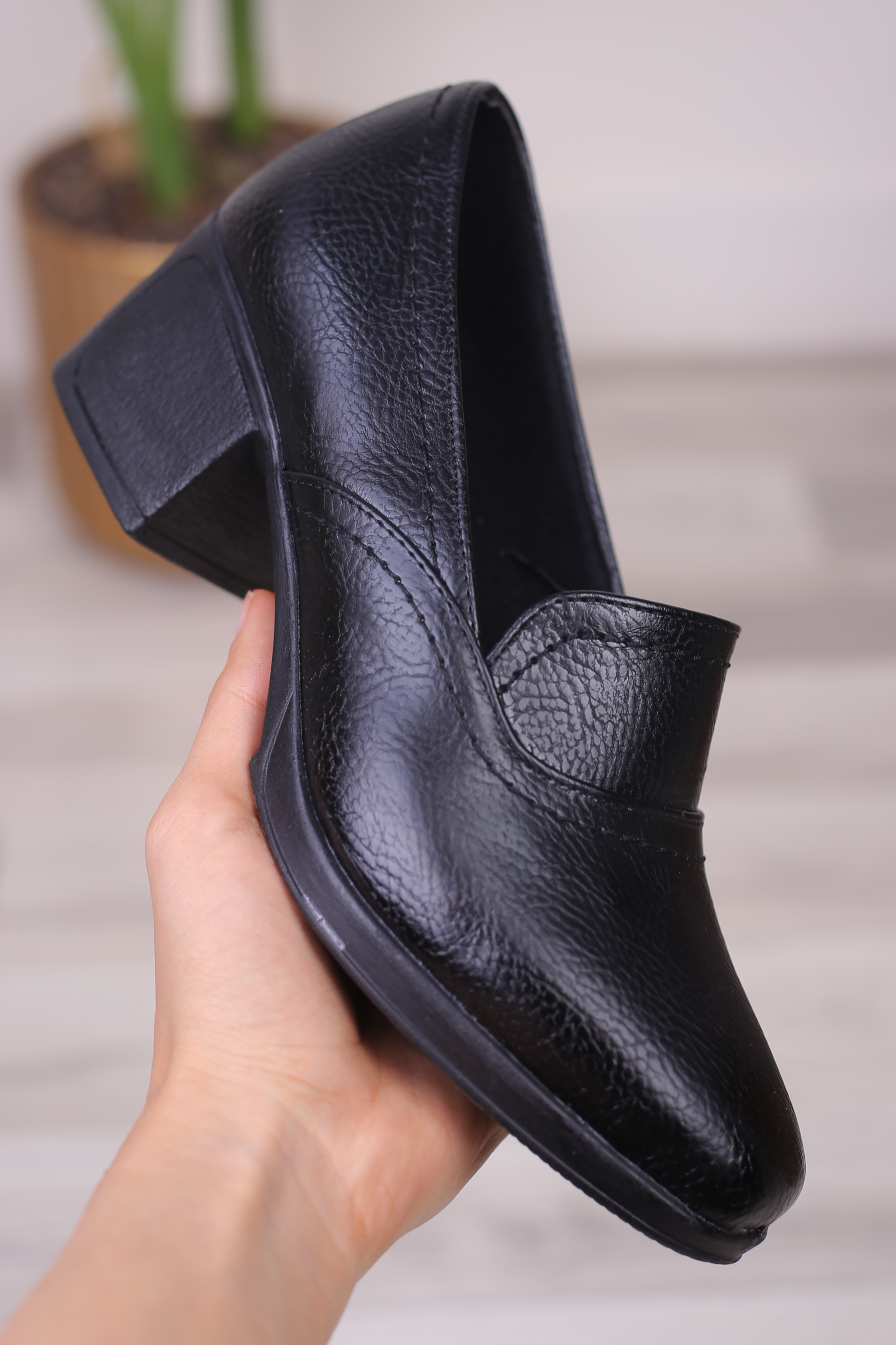 کفش پرسنلی زنانه طبی ژاله