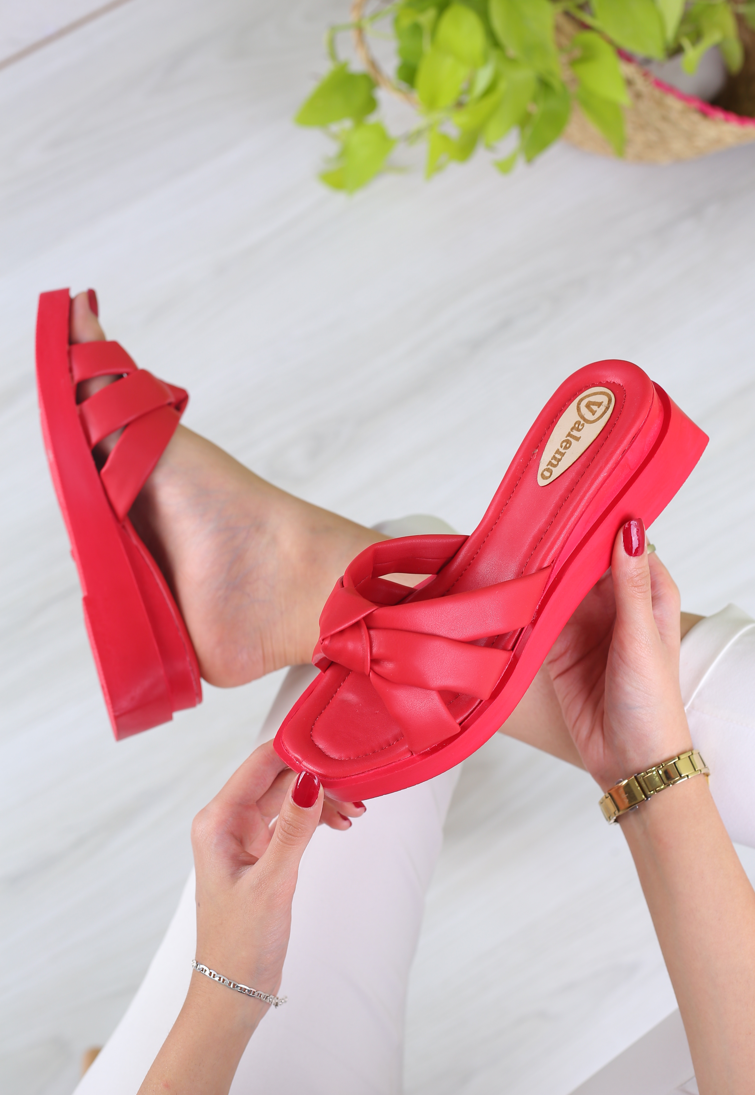 کفش صندل زنانه روفرشی یارا