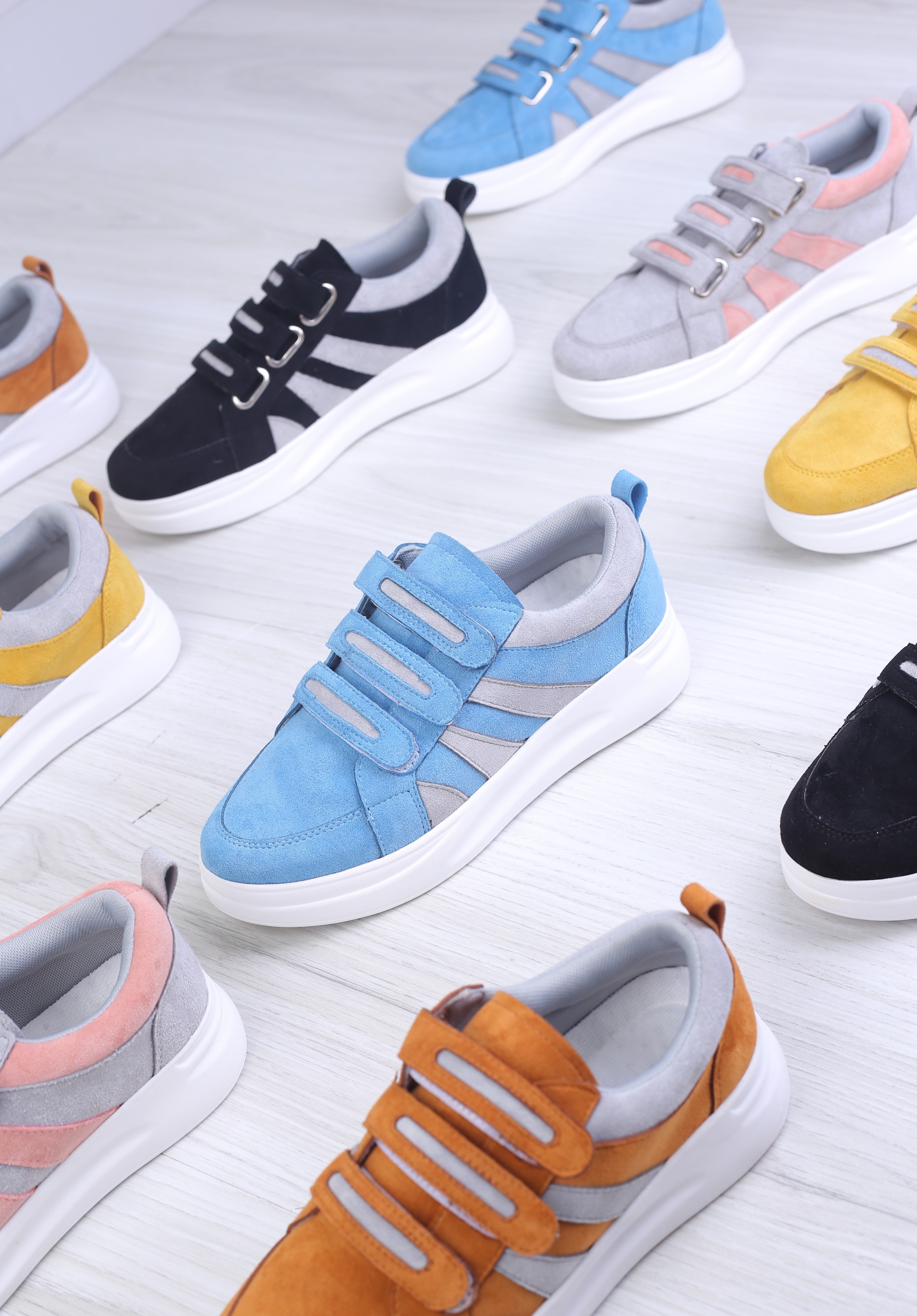 کفش اسپرت زنانه سوئیت سه چسب