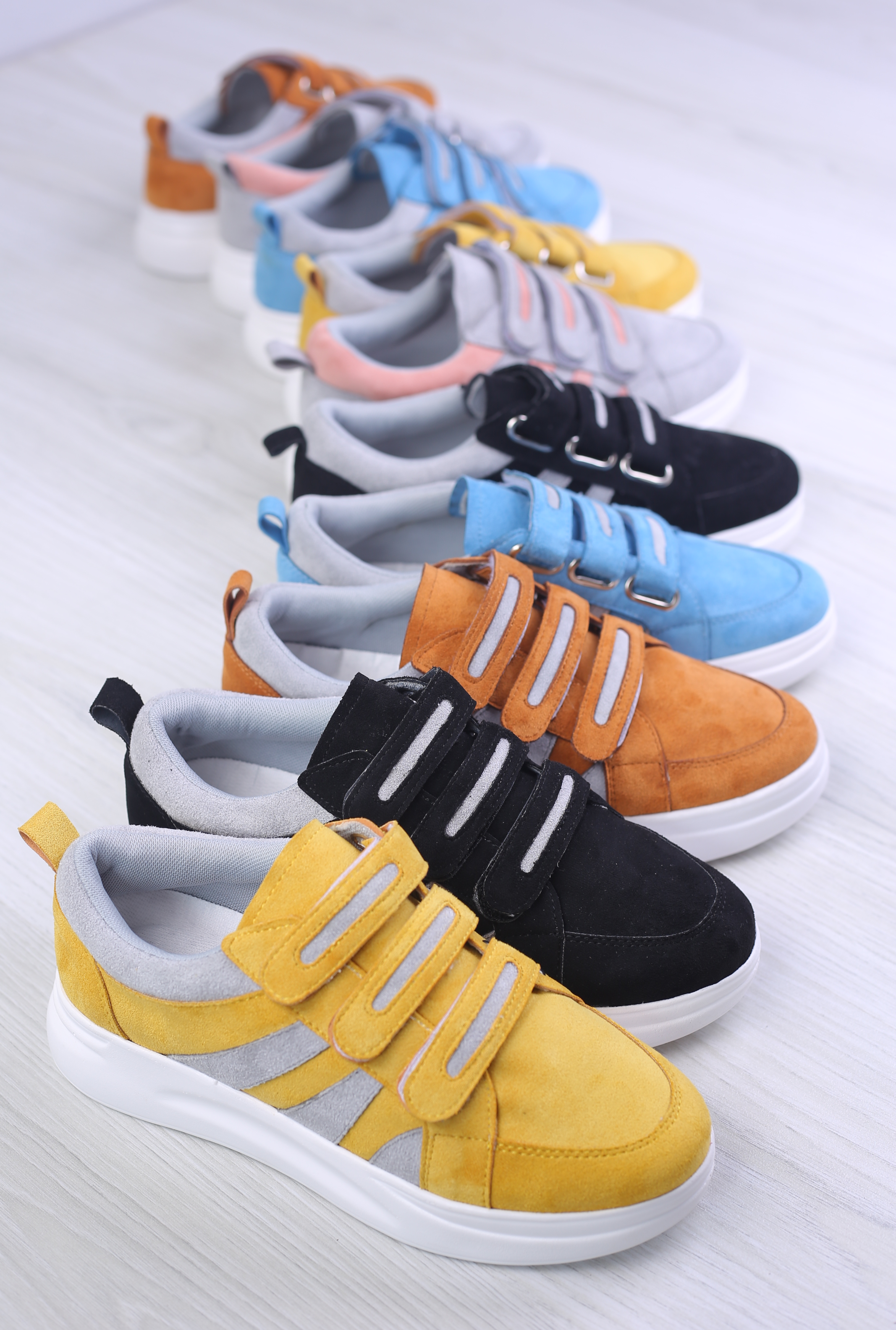 کفش اسپرت زنانه سوئیت سه چسب