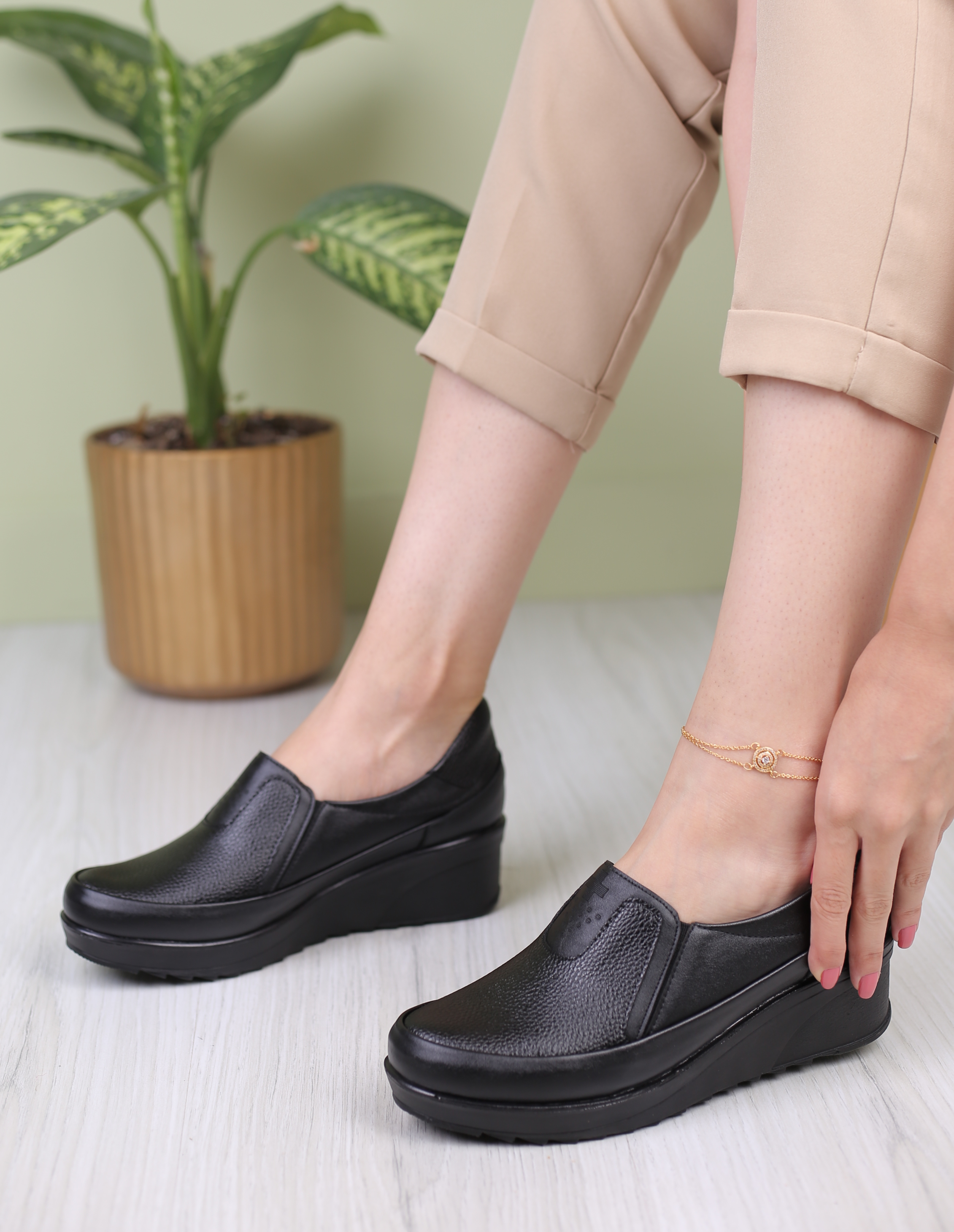 کفش پرسنلی زنانه مثبت