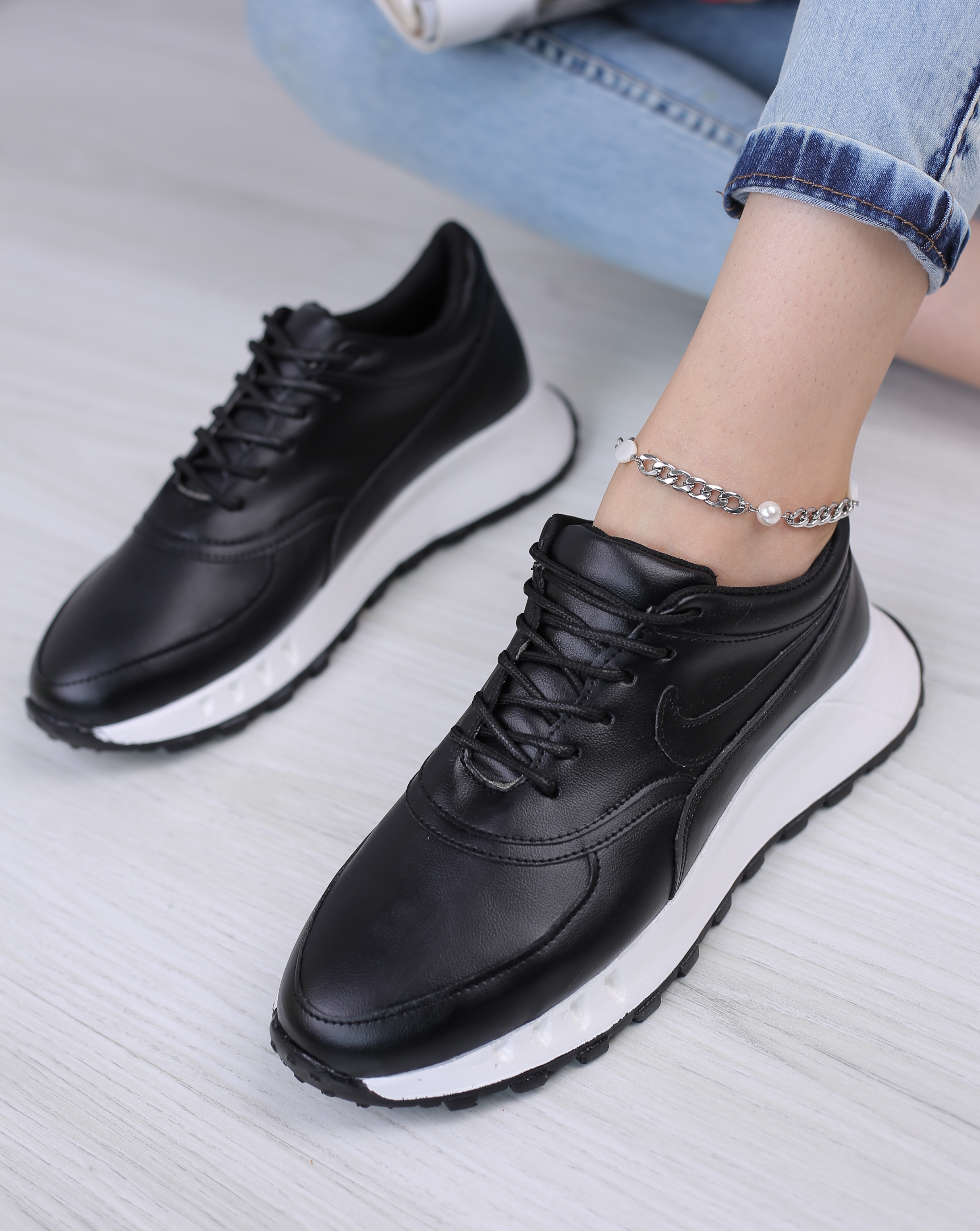 کفش اسپرت زنانه نیونایس