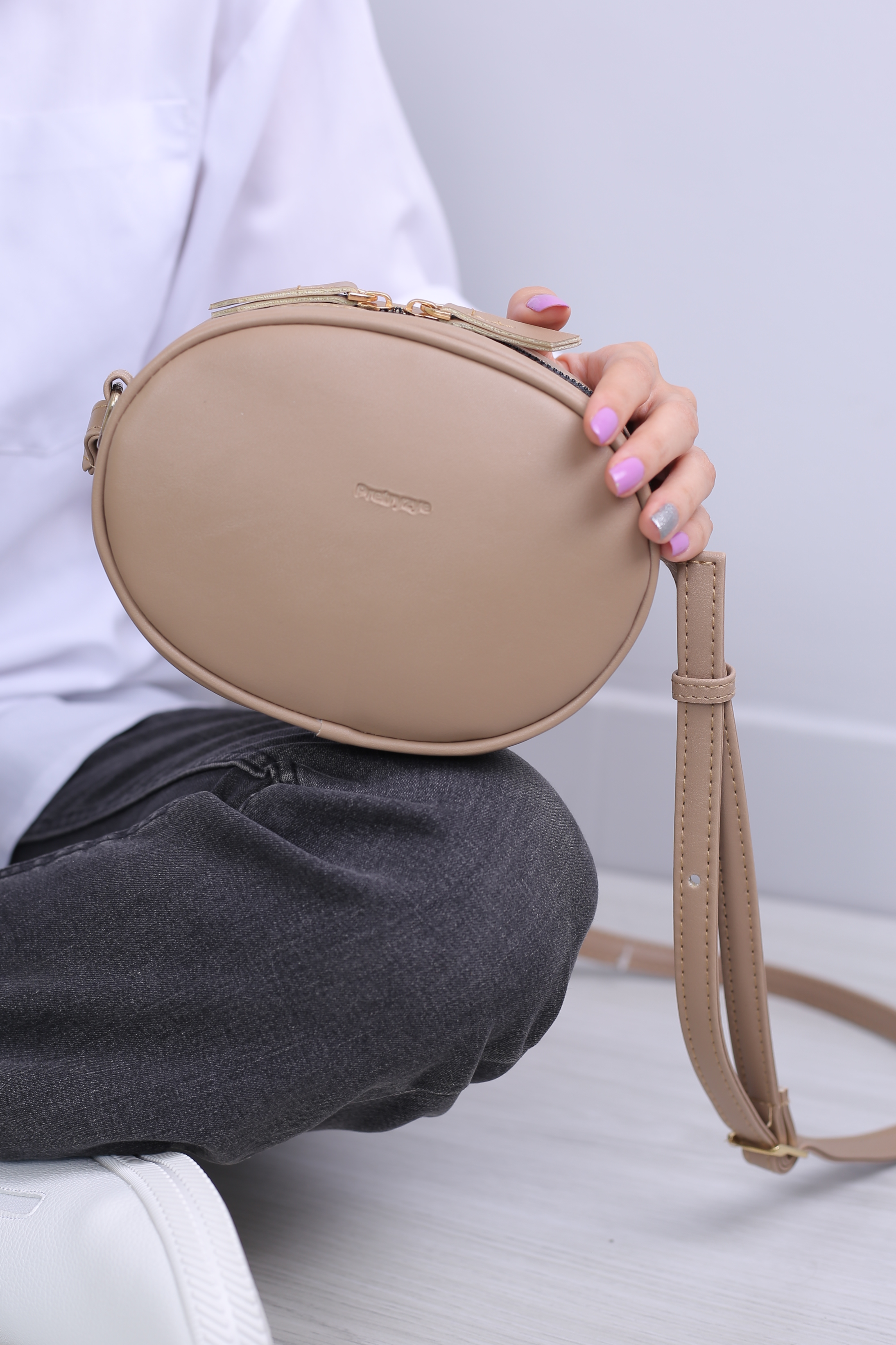 کیف بیضی پرتیز