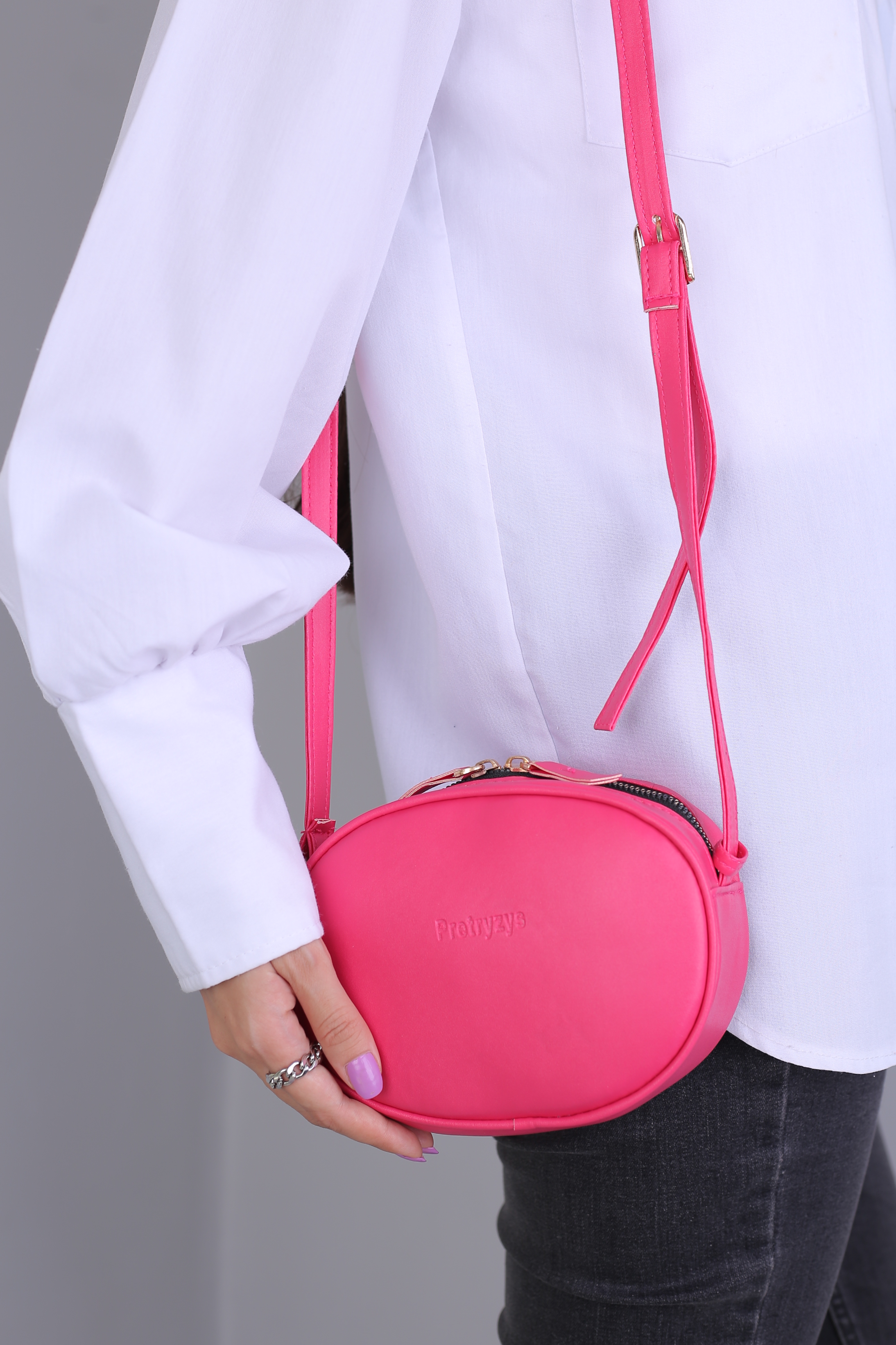 کیف بیضی پرتیز