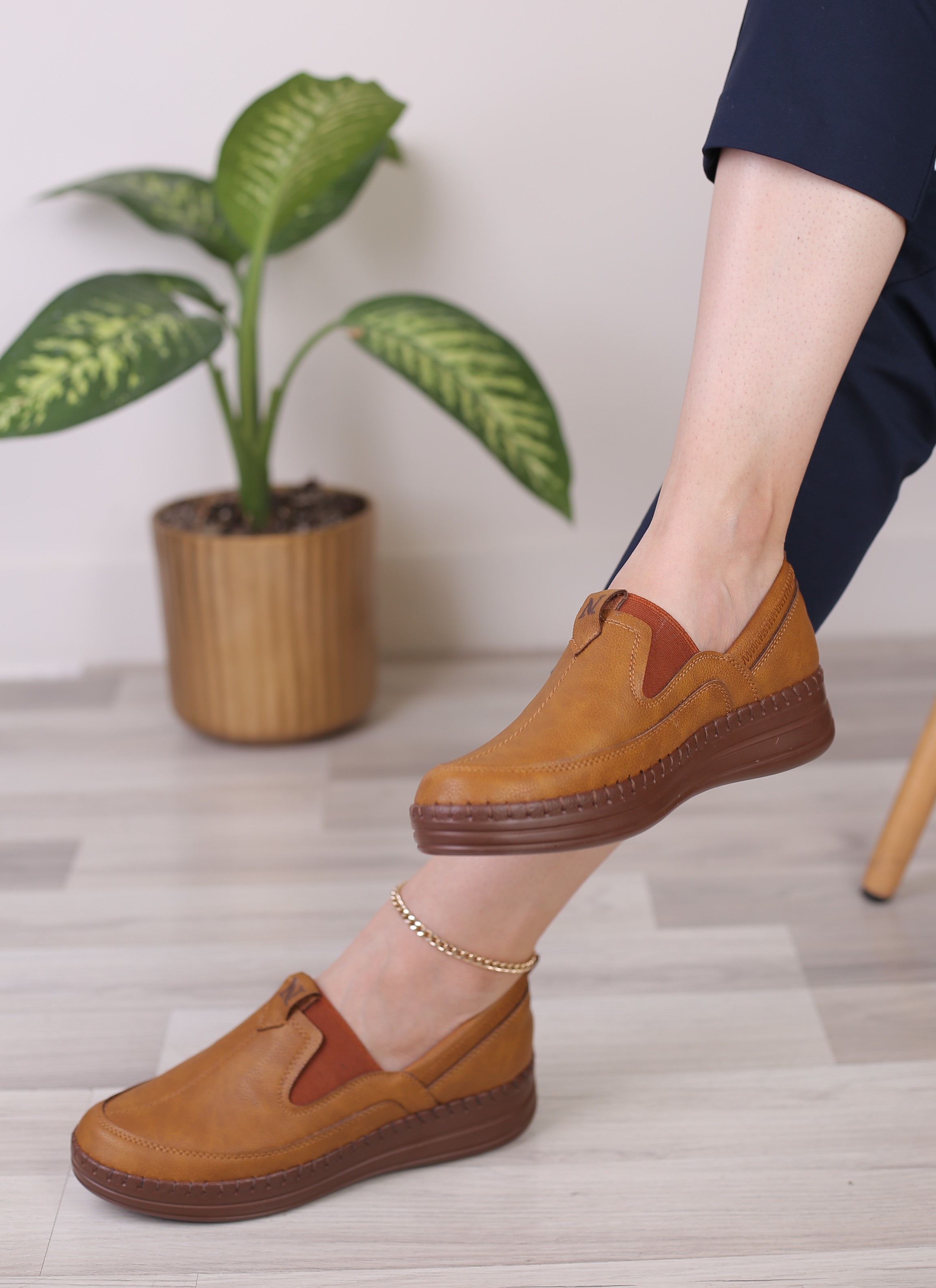 کفش پرسنلی زنانه ملیکا