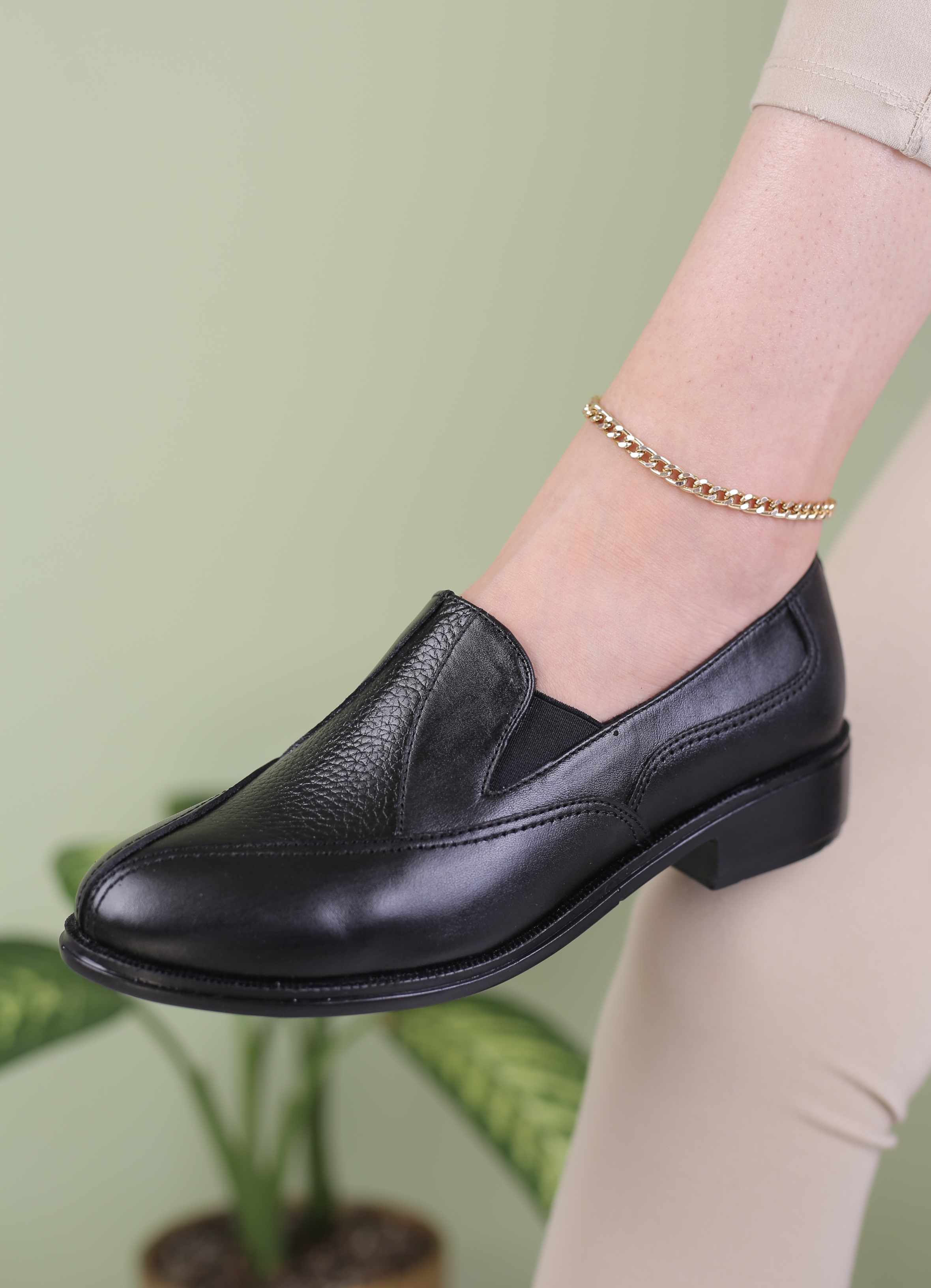 کفش پرسنلی زنانه کد 124 پلاک