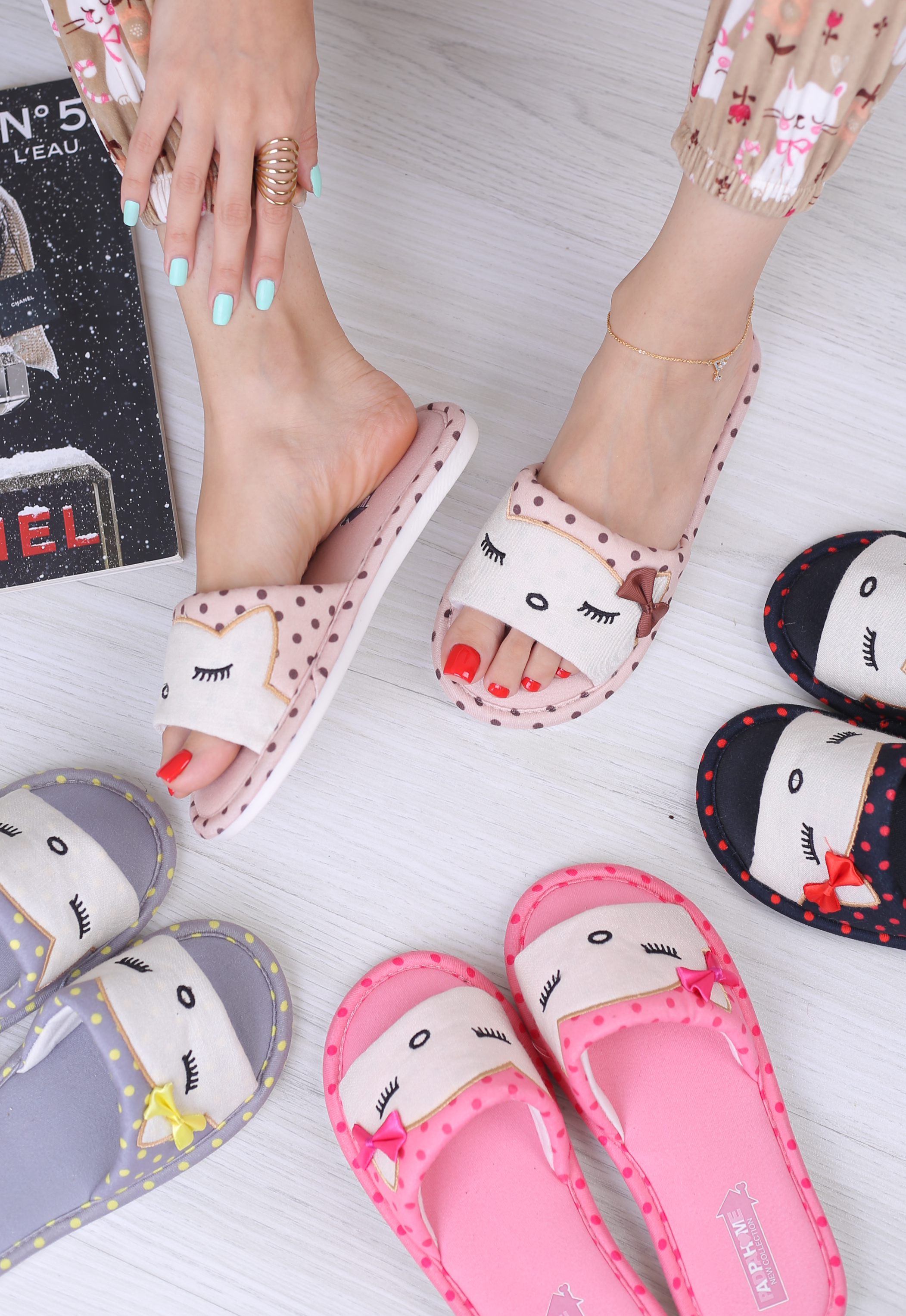 پاپوش دخترانه و زنانه کیجا