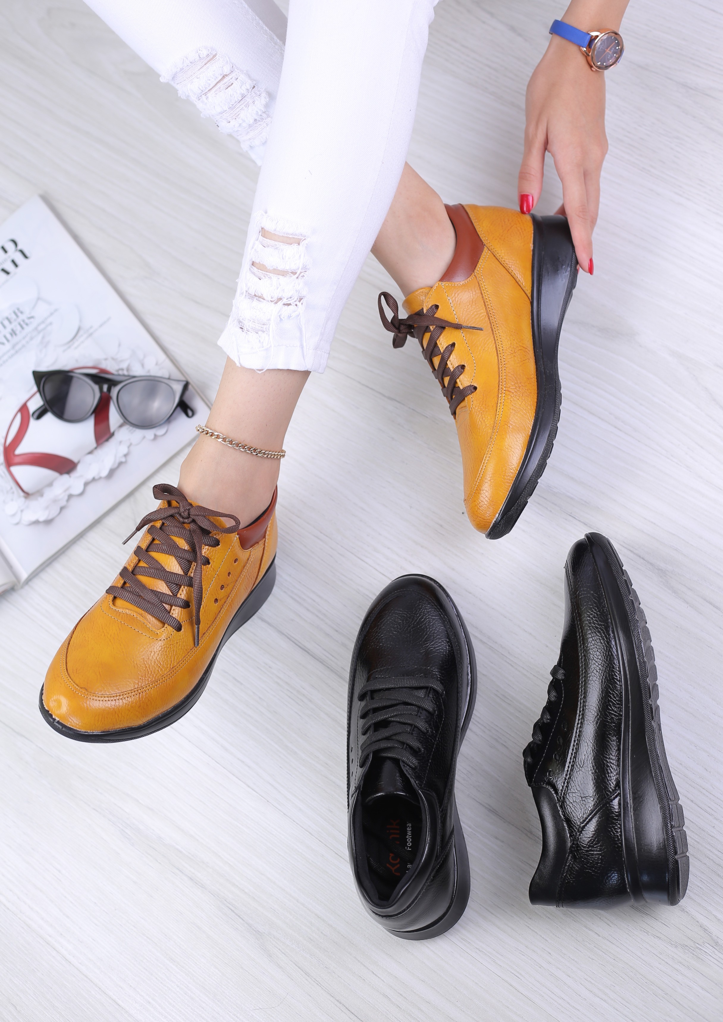 کفش پرسنلی زنانه کارنیک 051