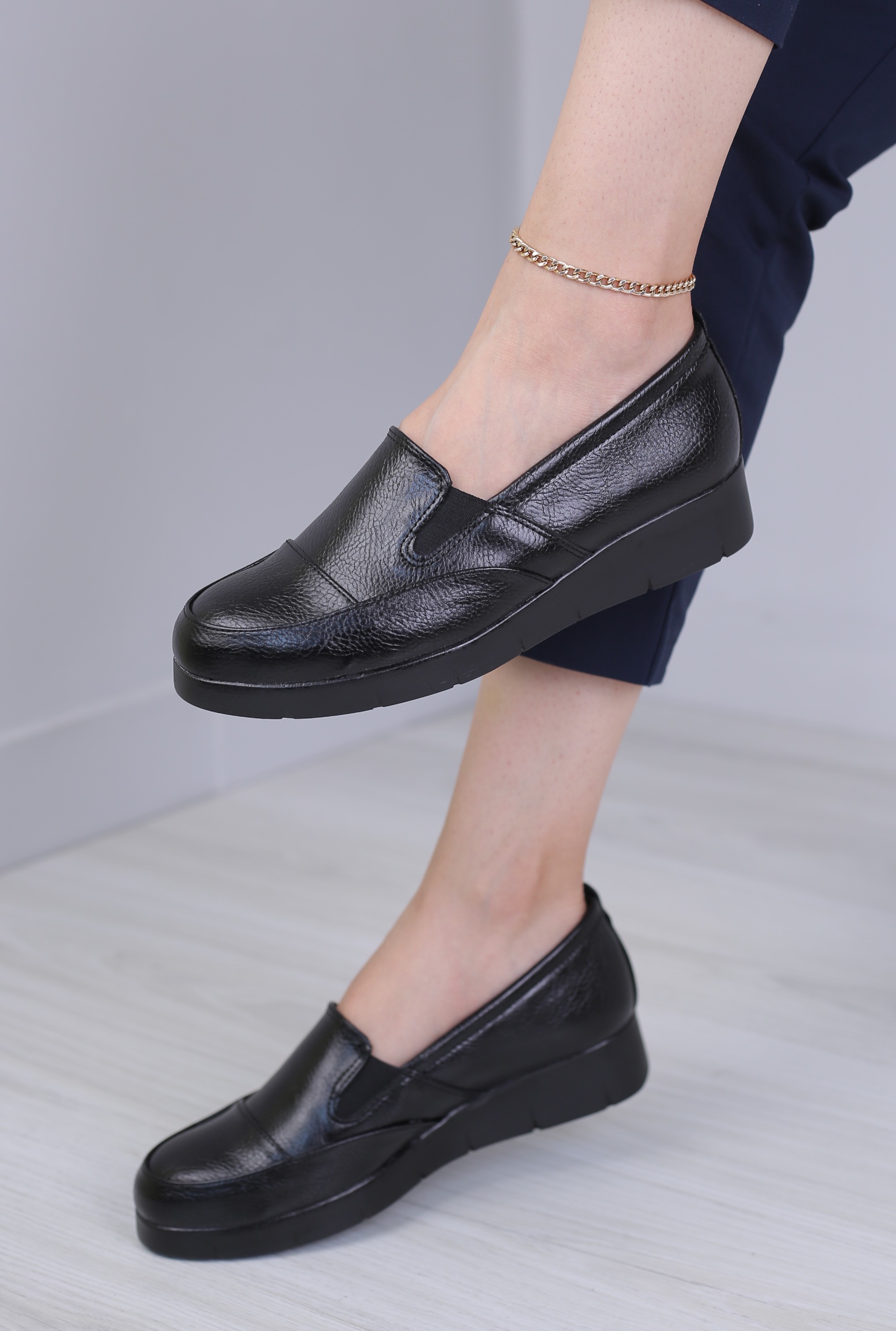 کفش پرسنلی زنانه آریانا