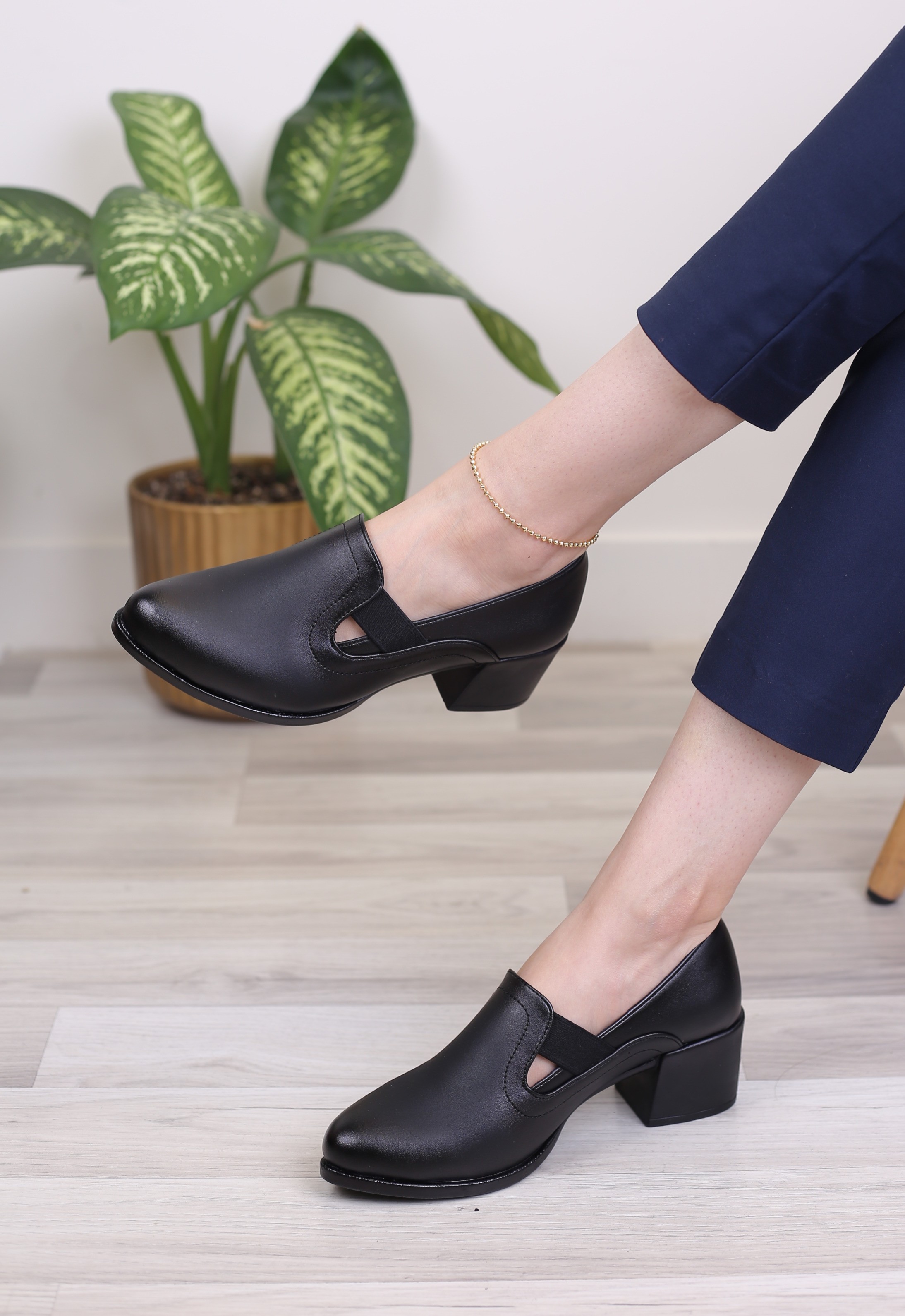 کفش پرسنلی زنانه ویدا باربی