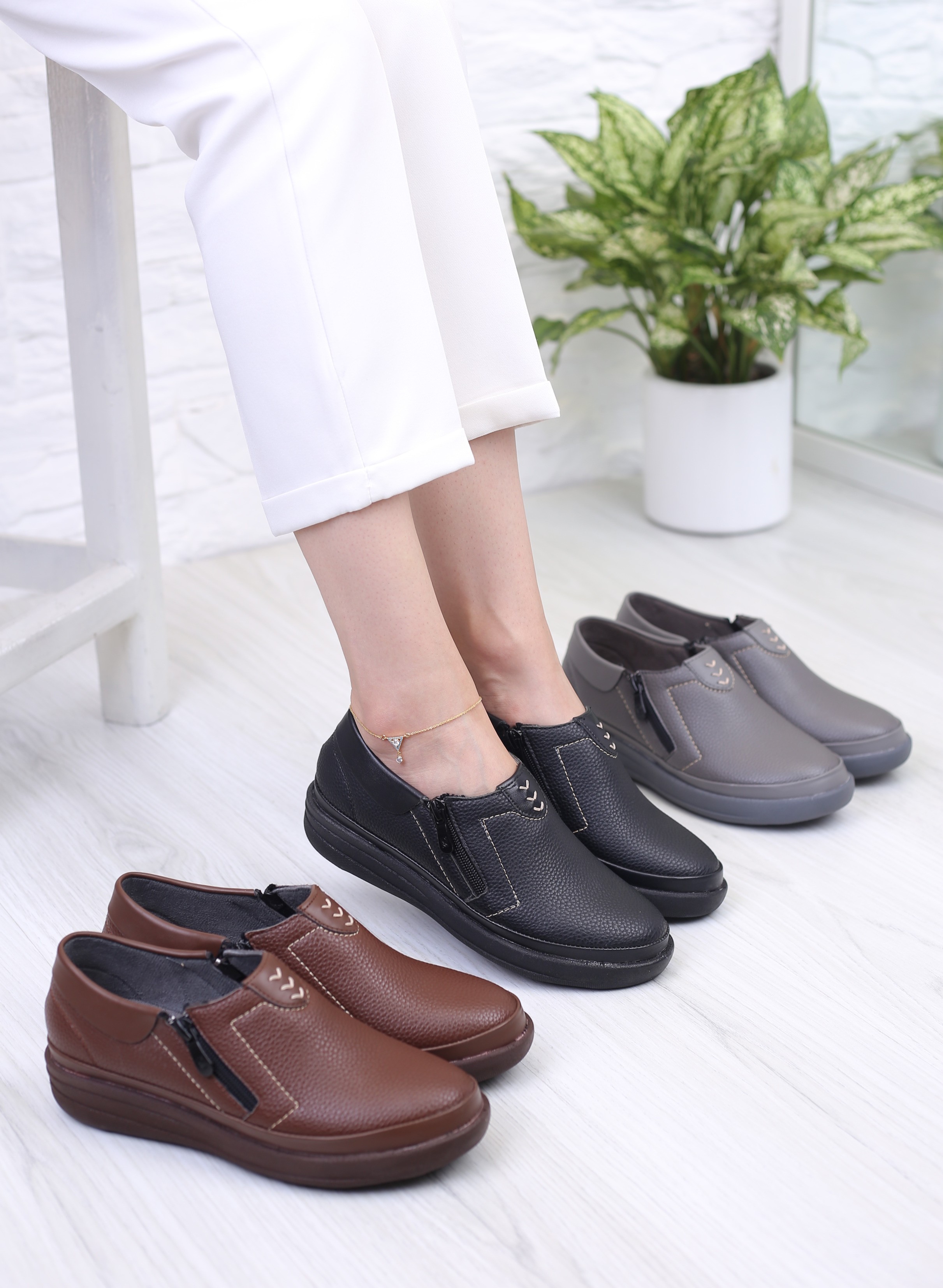 کفش پرسنلی زنانه فرکانس