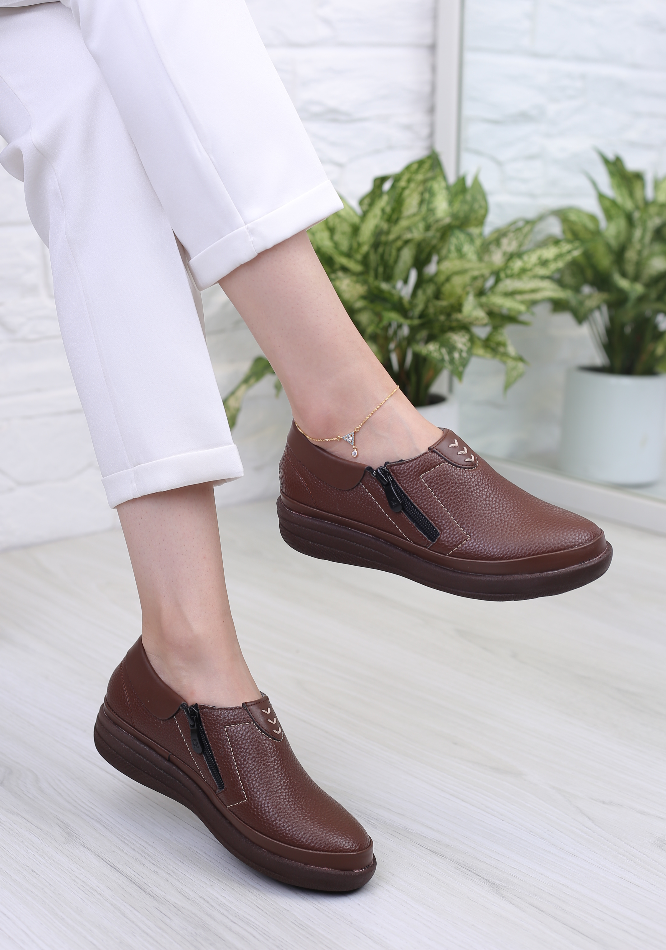 کفش پرسنلی زنانه فرکانس