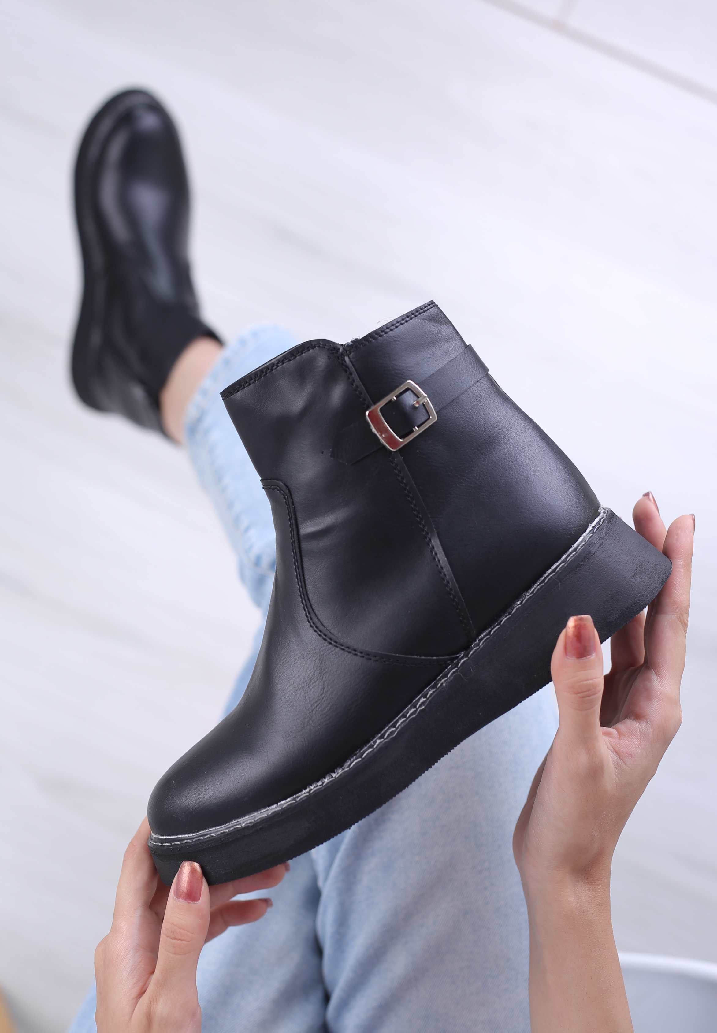 نیم بوت زنانه پی یو بی بند