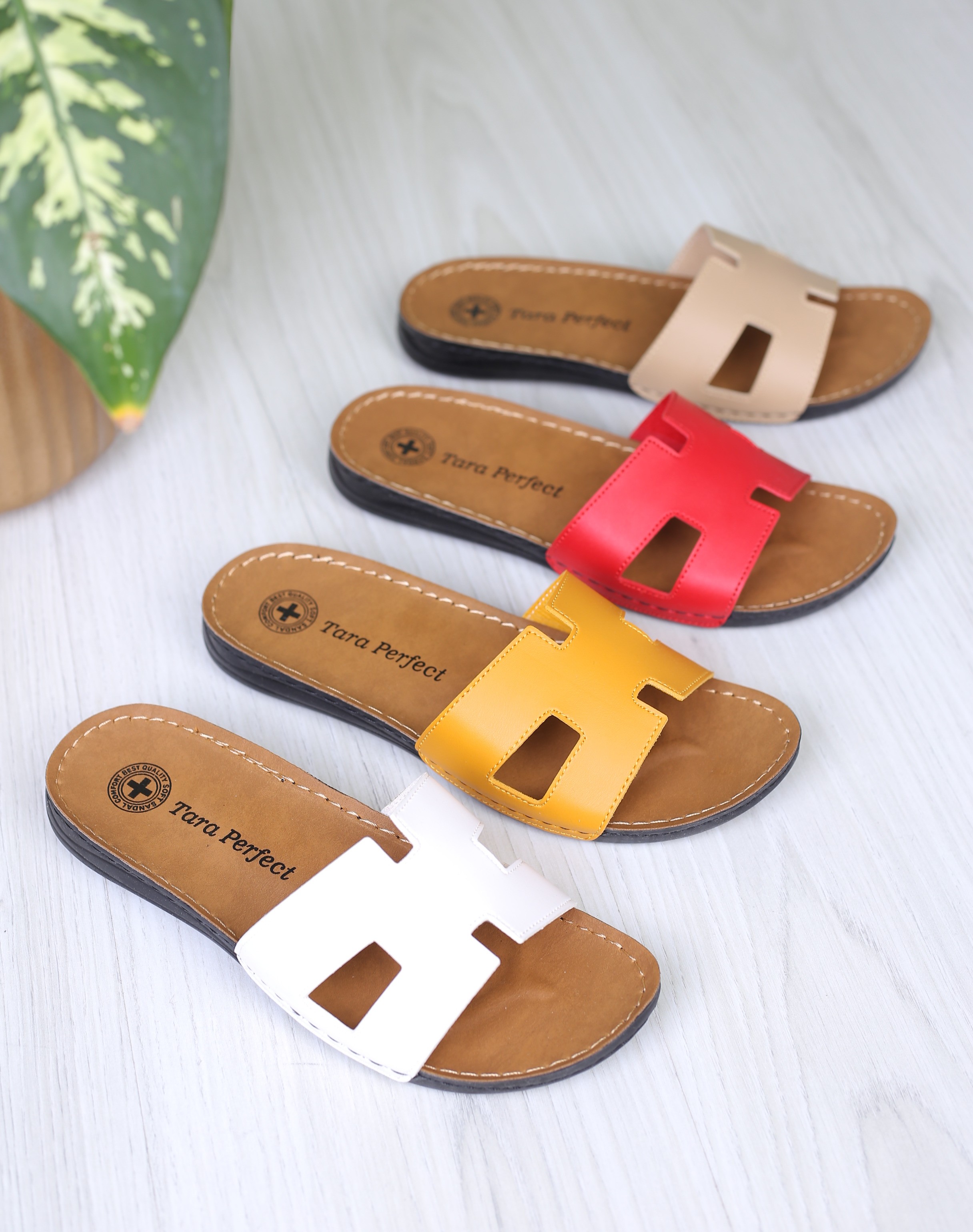 کفش صندل زنانه راحتی هرمس ساده 144