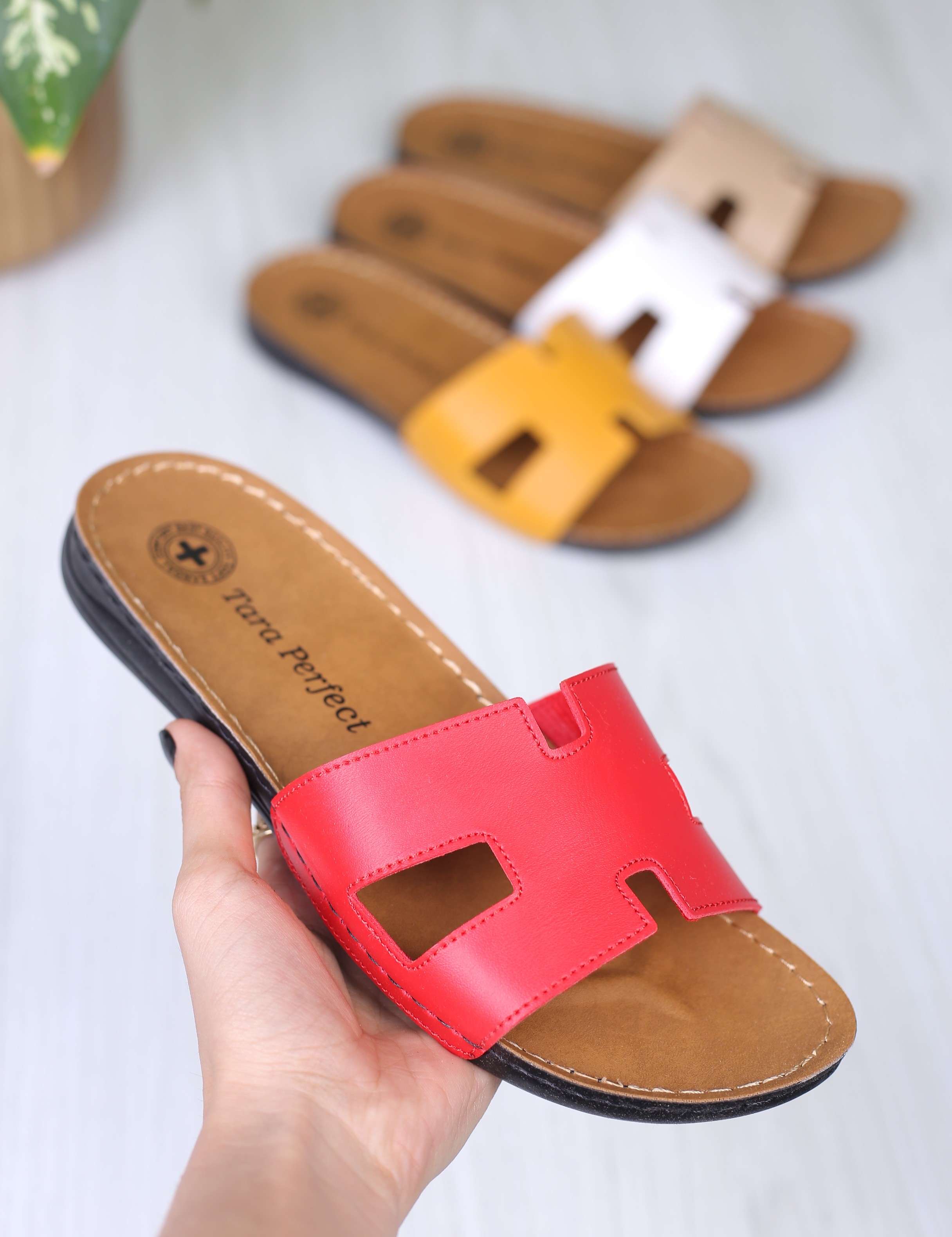 کفش صندل زنانه راحتی هرمس ساده 144