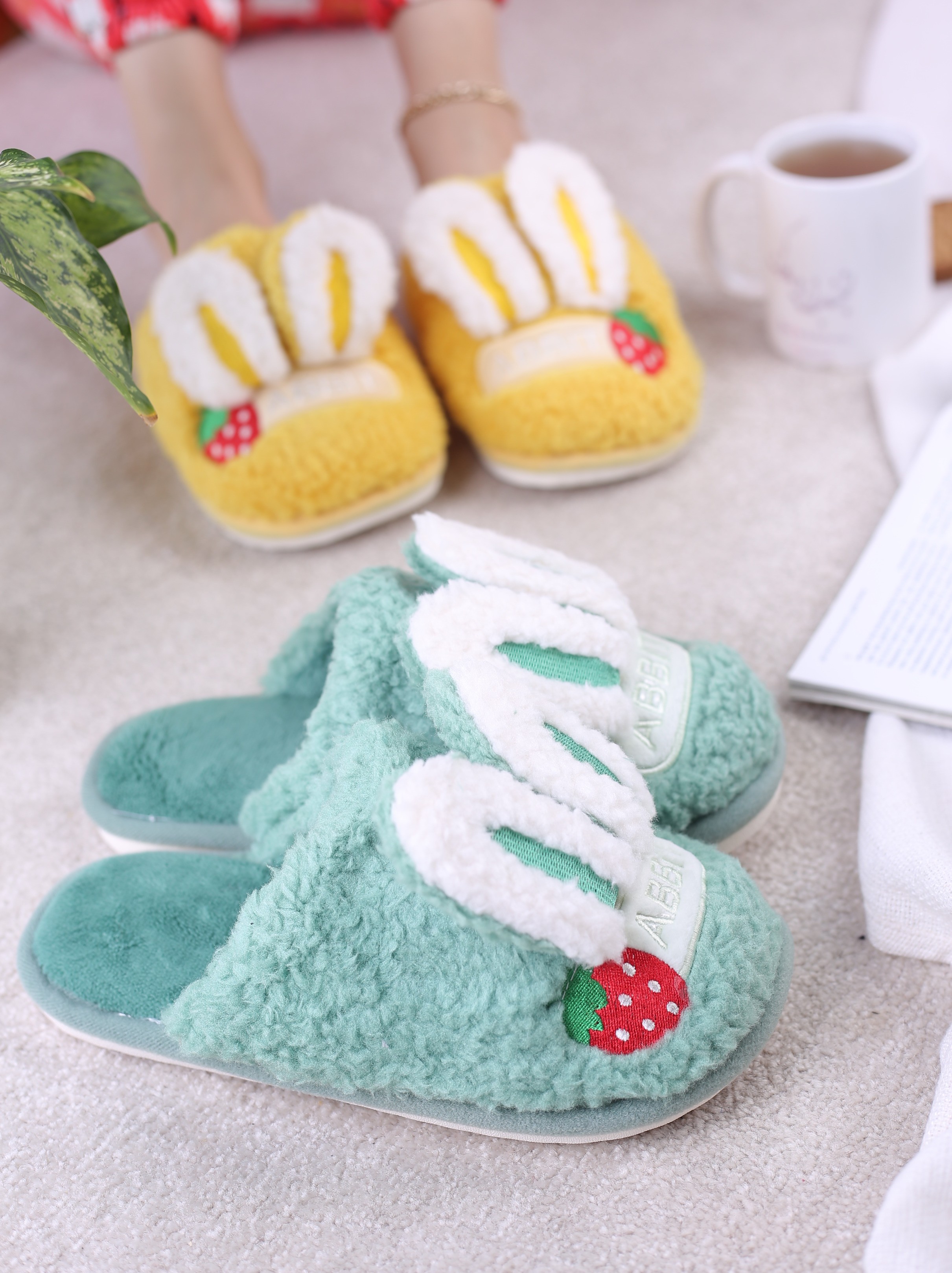 پاپوش جلوبسته زنانه خرگوش توت فرنگی