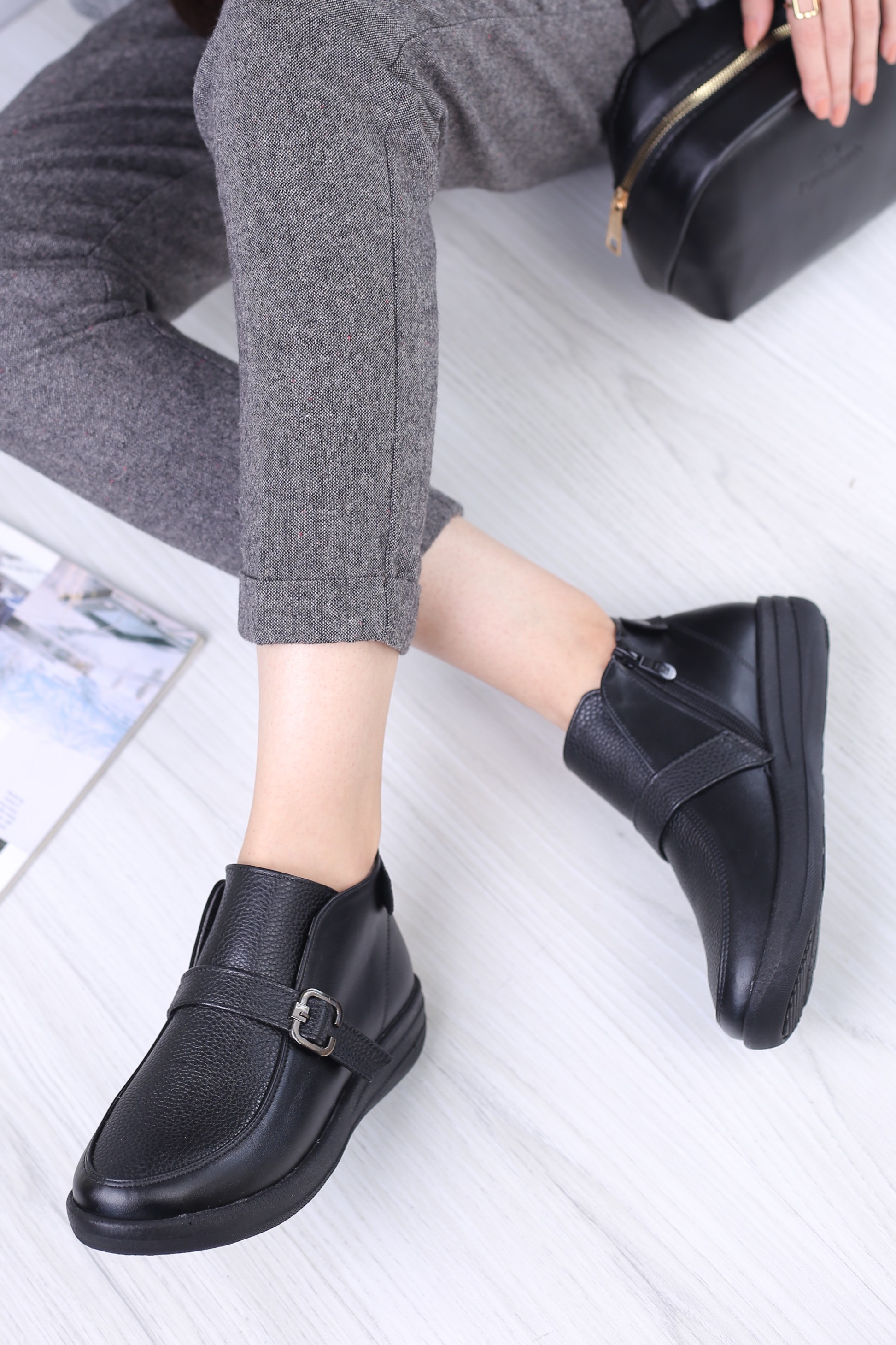 نیم بوت زنانه مایوشوکر