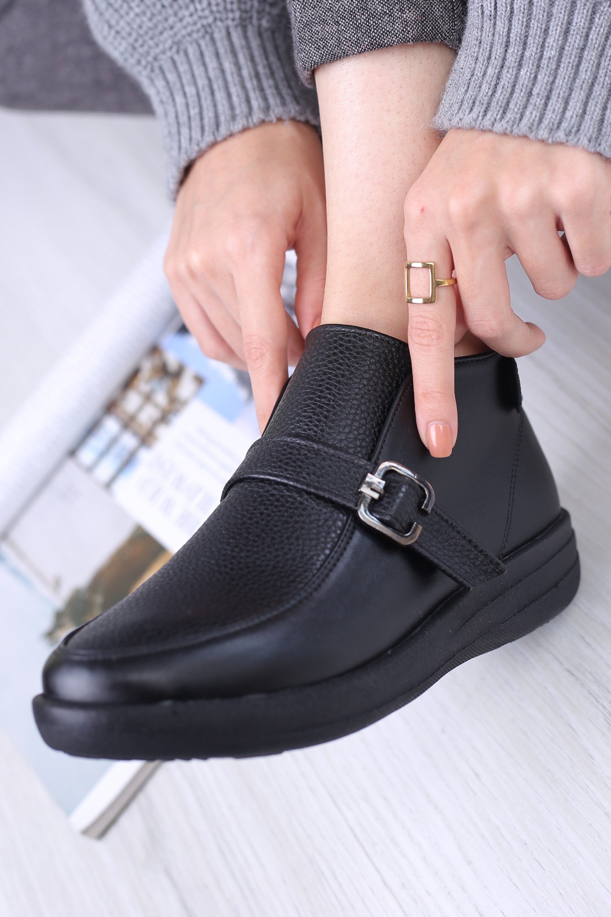 نیم بوت زنانه مایوشوکر