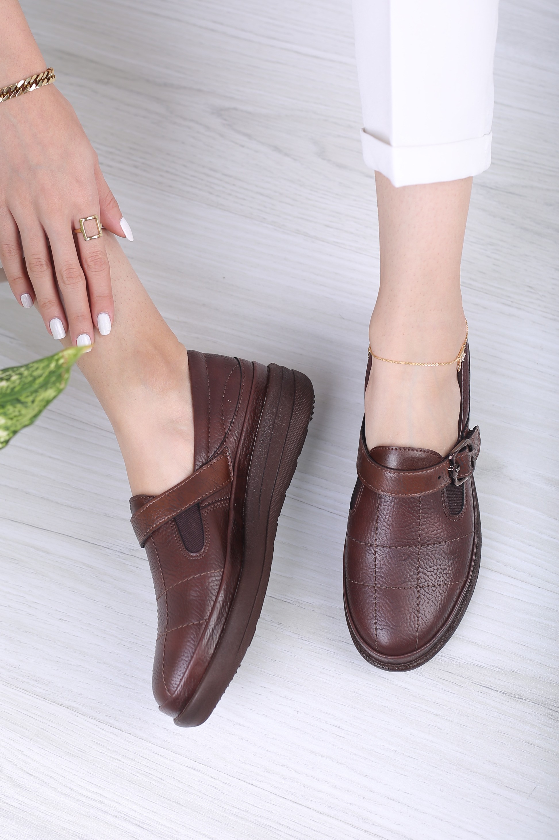 کفش پرسنلی زنانه شطرنجی