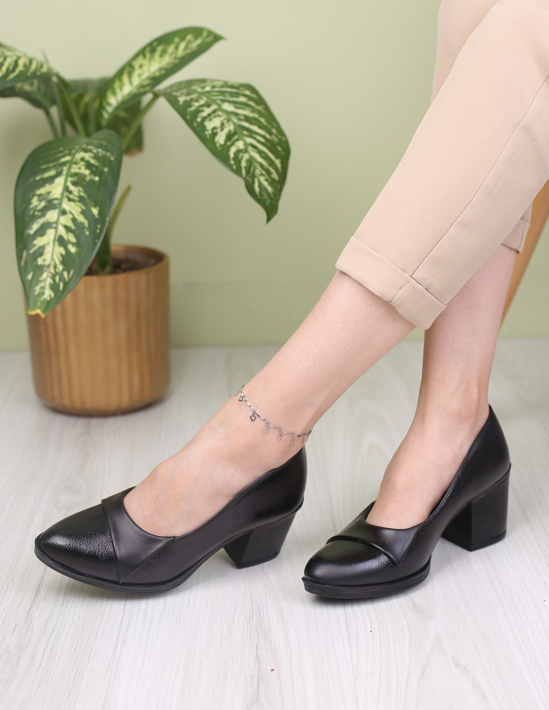 کفش پرسنلی زنانه طنین