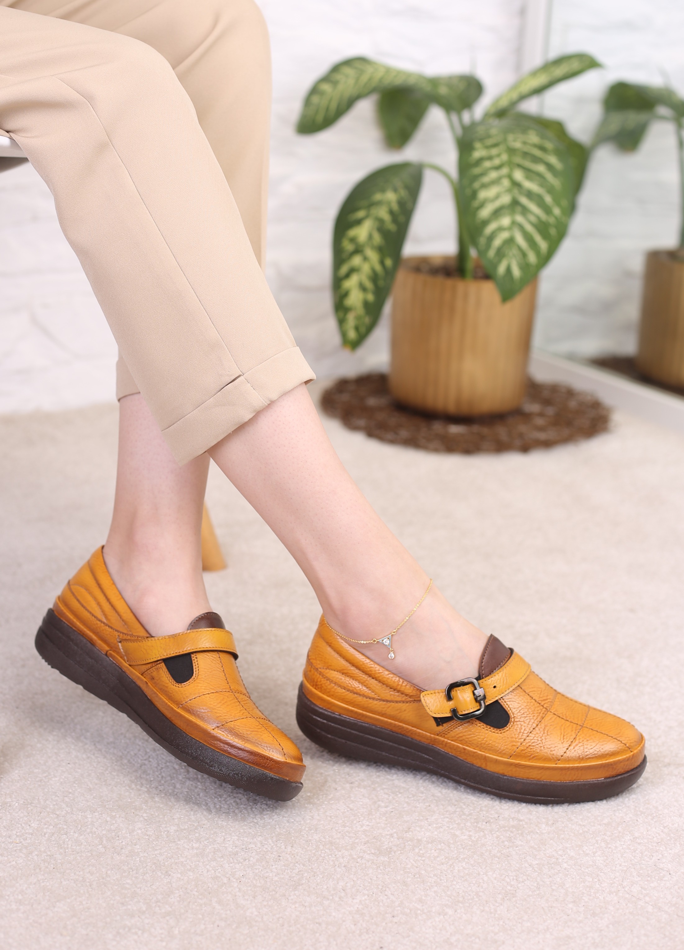 کفش پرسنلی زنانه شطرنجی